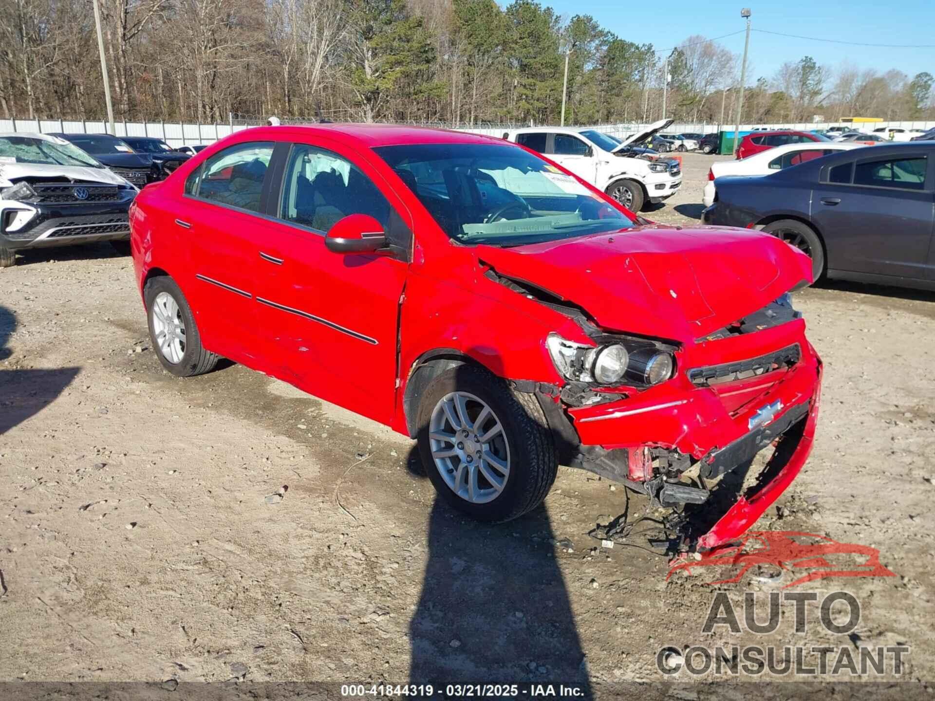 CHEVROLET SONIC 2014 - 1G1JC5SH3E4123408