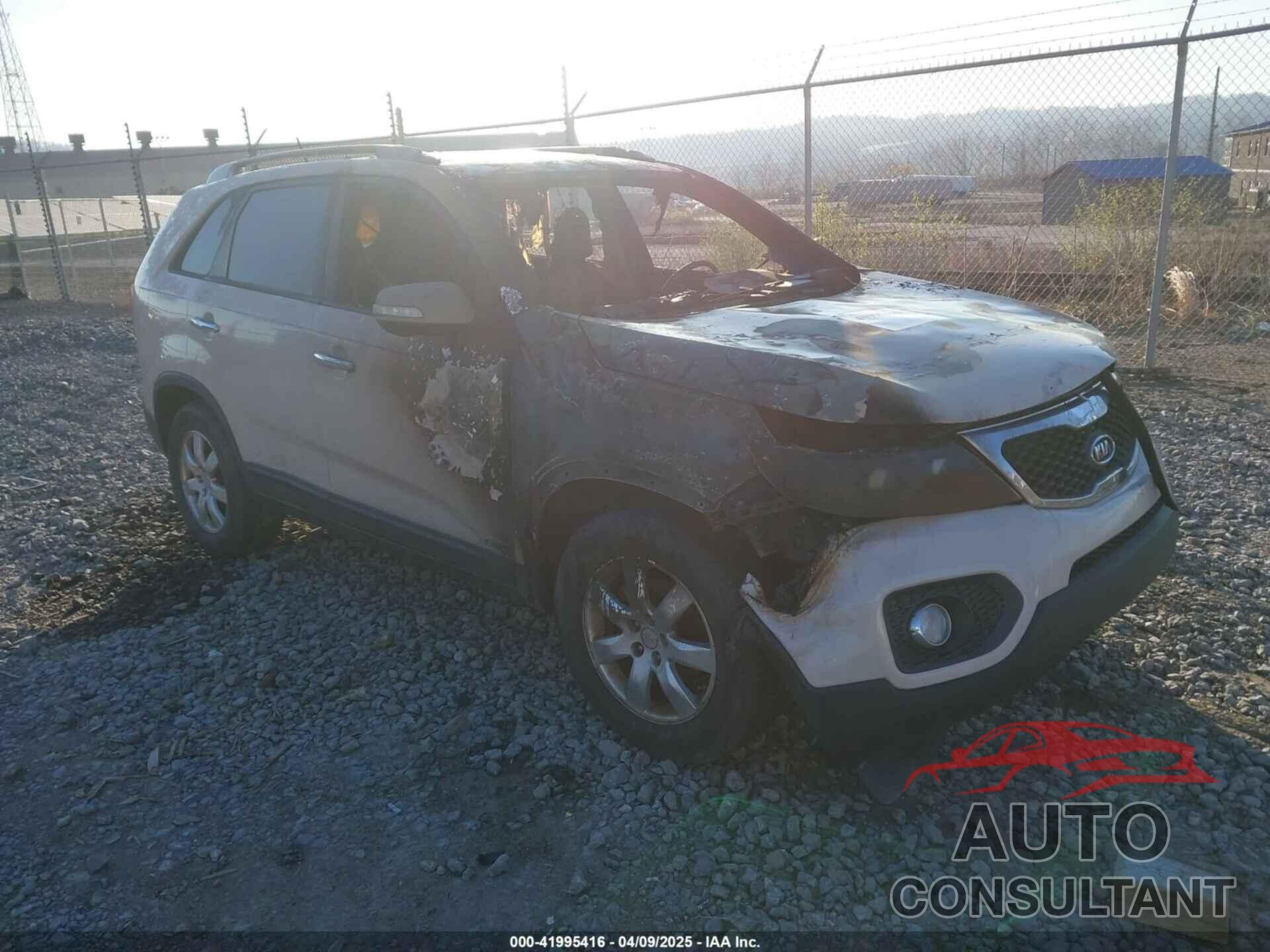 KIA SORENTO 2011 - 5XYKTDA13BG065758