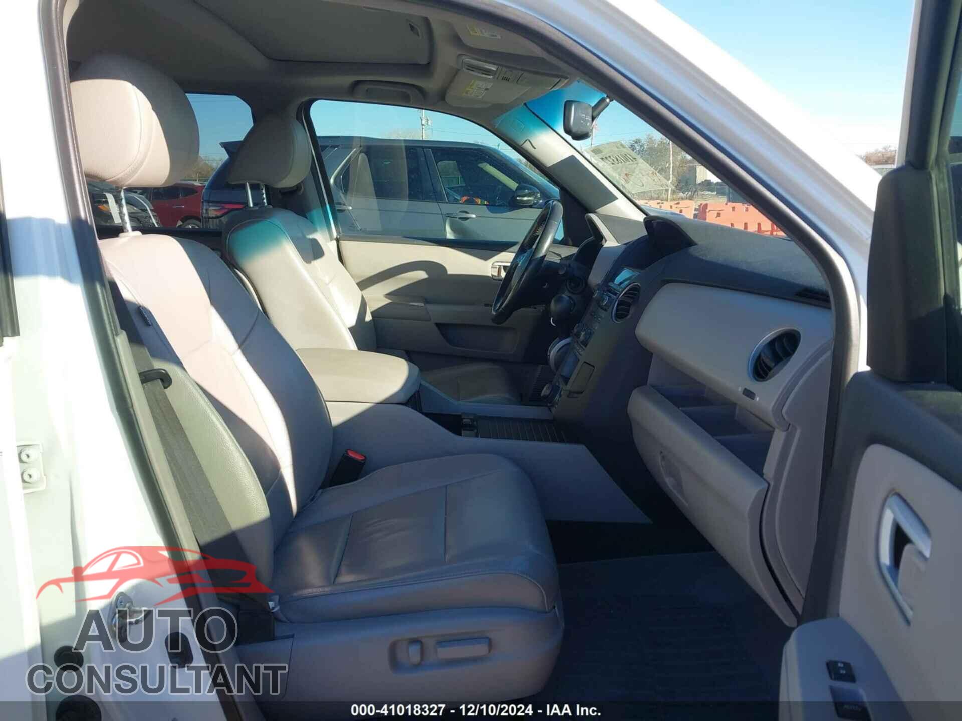 HONDA PILOT 2015 - 5FNYF3H72FB006042