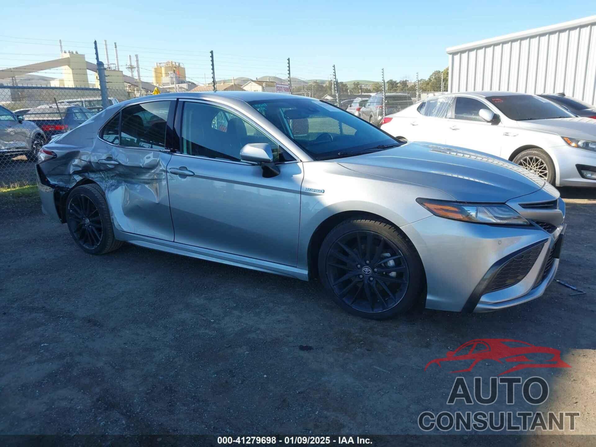 TOYOTA CAMRY 2021 - 4T1K31AK0MU549794