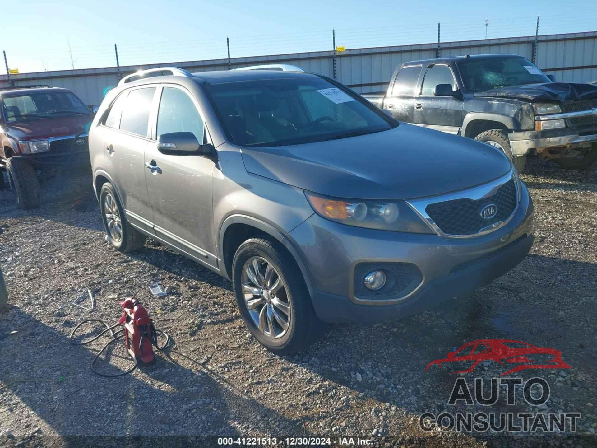 KIA SORENTO 2011 - 5XYKU4A23BG151335