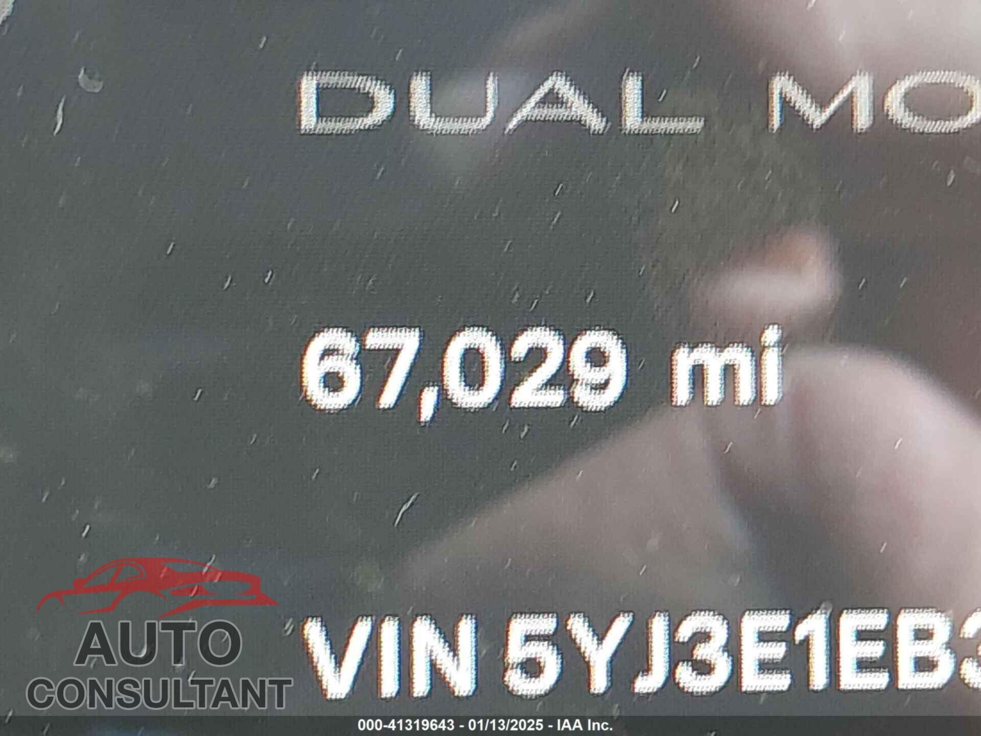 TESLA MODEL 3 2019 - 5YJ3E1EB3KF497824