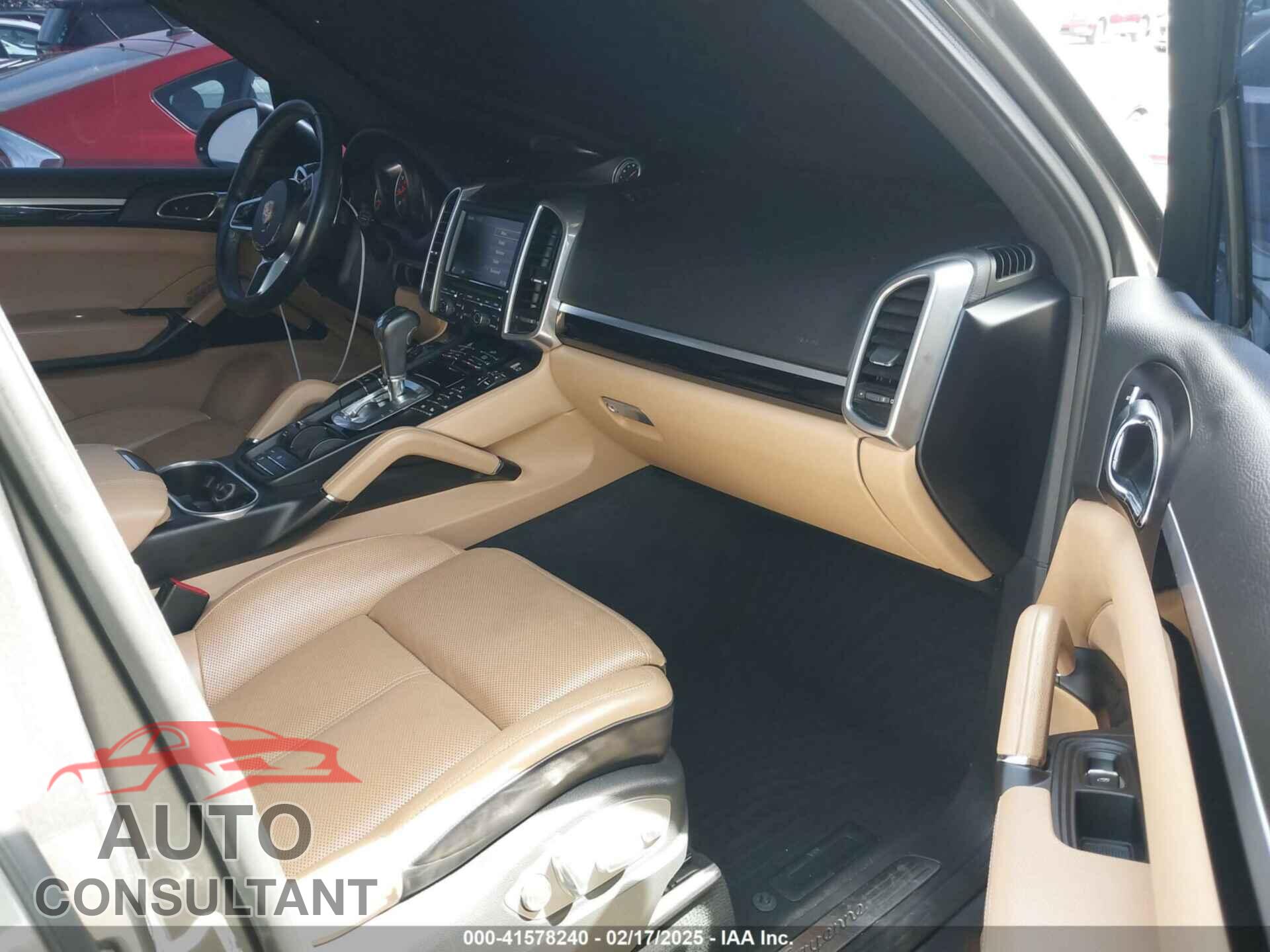 PORSCHE CAYENNE 2016 - WP1AA2A22GKA08076