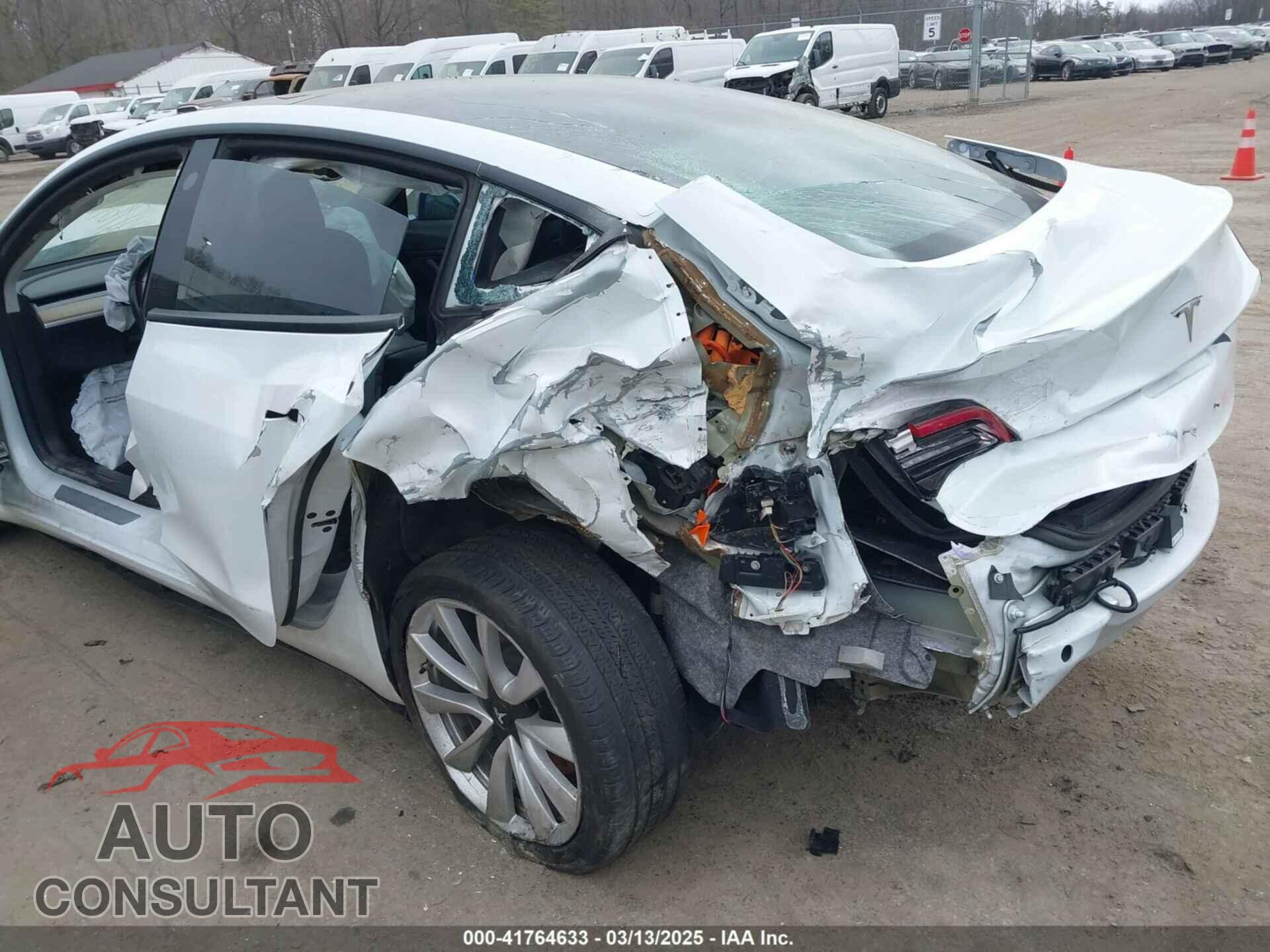 TESLA MODEL 3 2018 - 5YJ3E1EA9JF036018