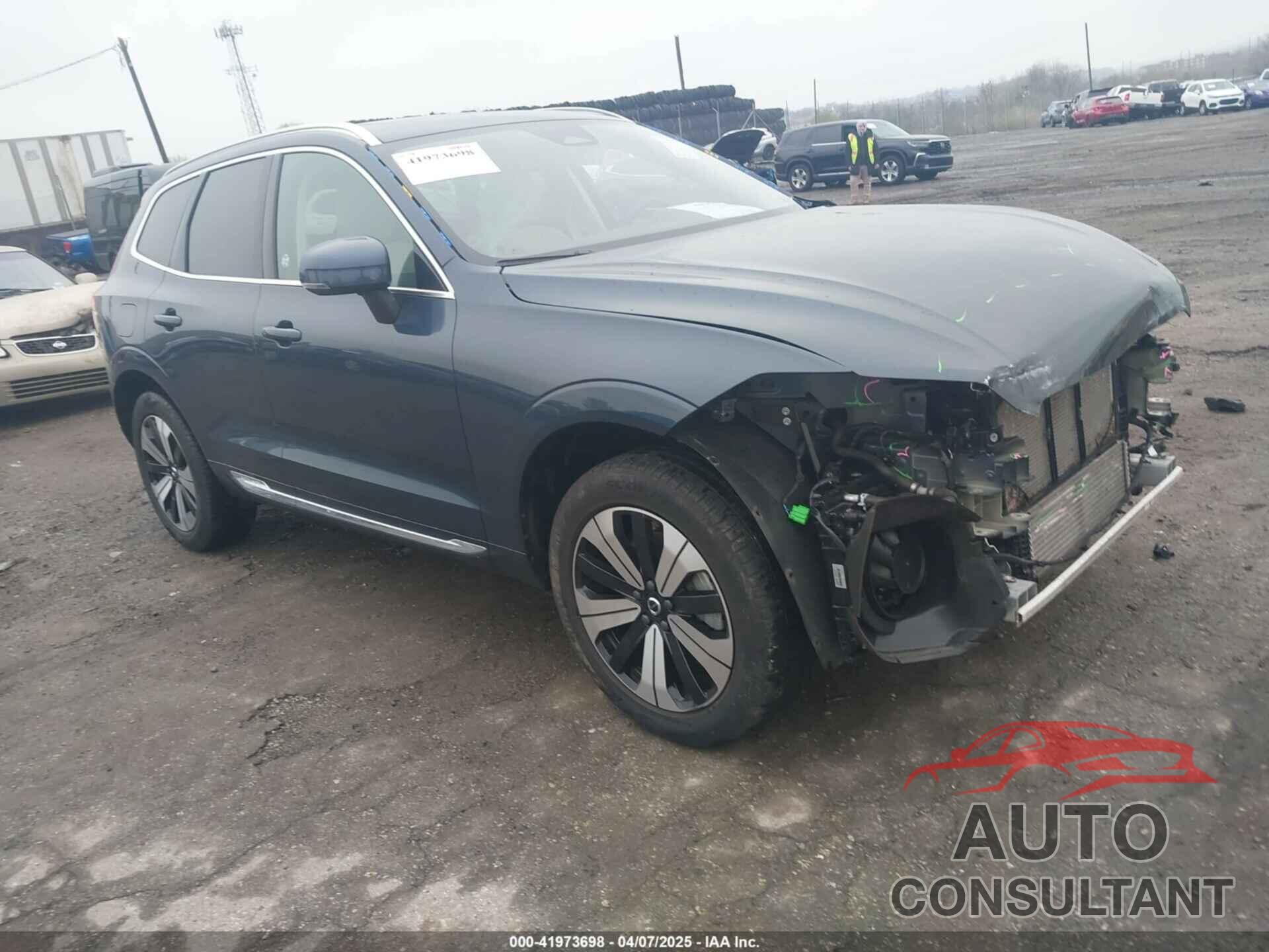 VOLVO XC60 RECHARGE PLUG-IN HYBRID 2023 - YV4H60DV0P1245891