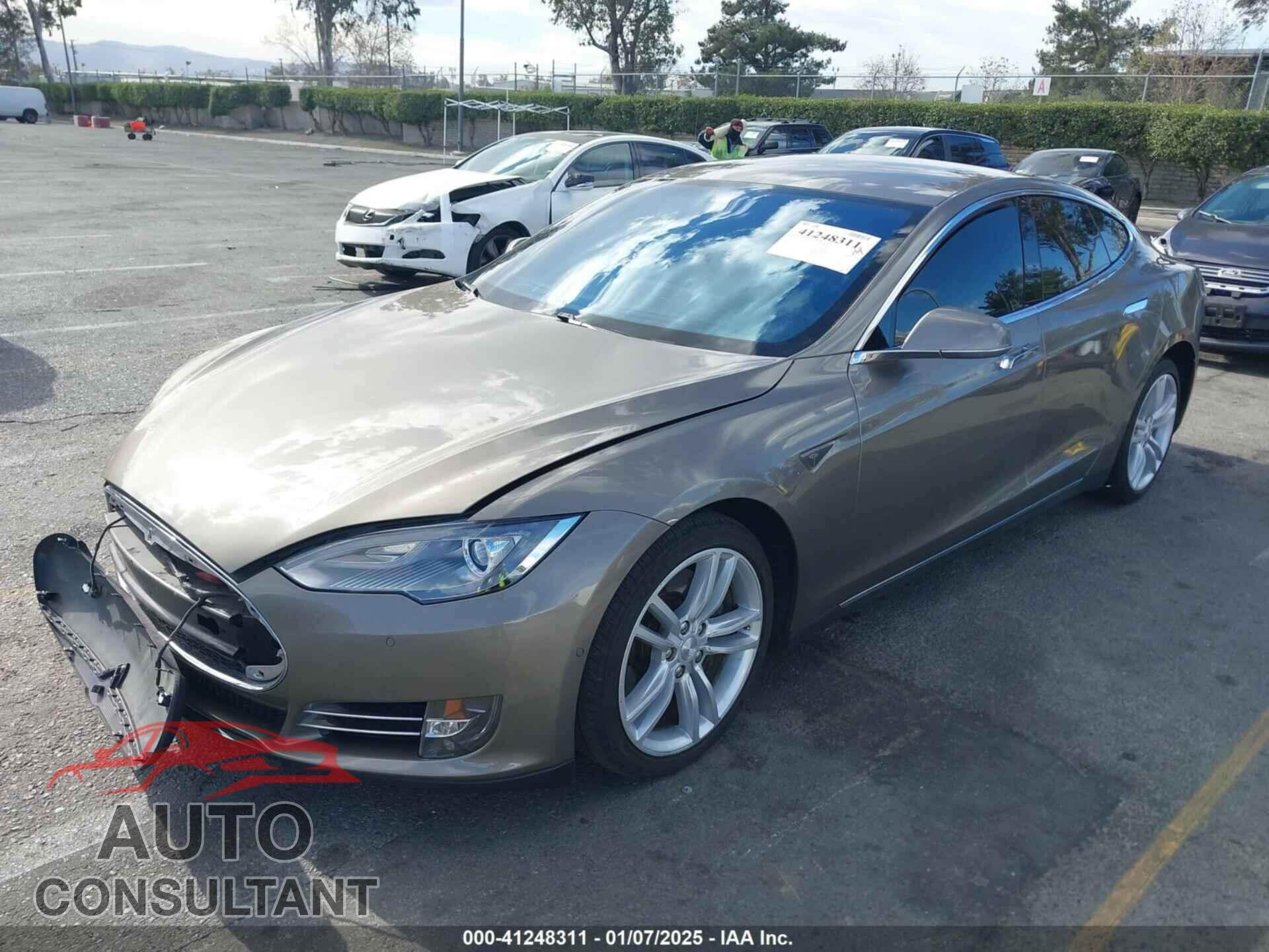 TESLA MODEL S 2015 - 5YJSA1S27FF086203