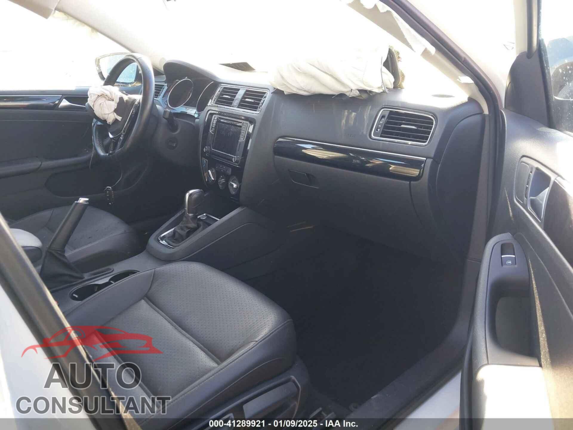 VOLKSWAGEN JETTA 2016 - 3VWL17AJ4GM328357