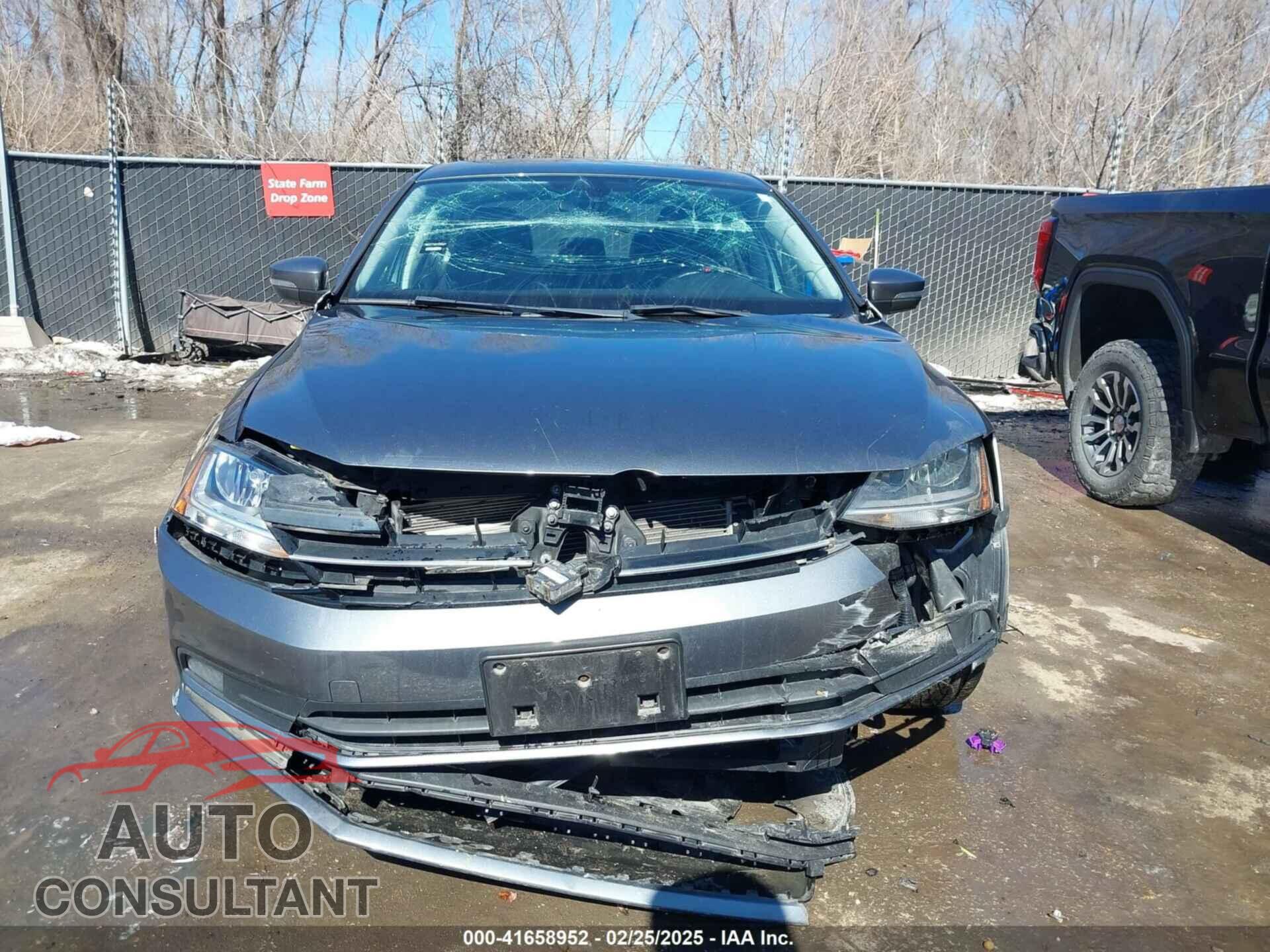 VOLKSWAGEN JETTA 2017 - 3VWL17AJ4HM399110