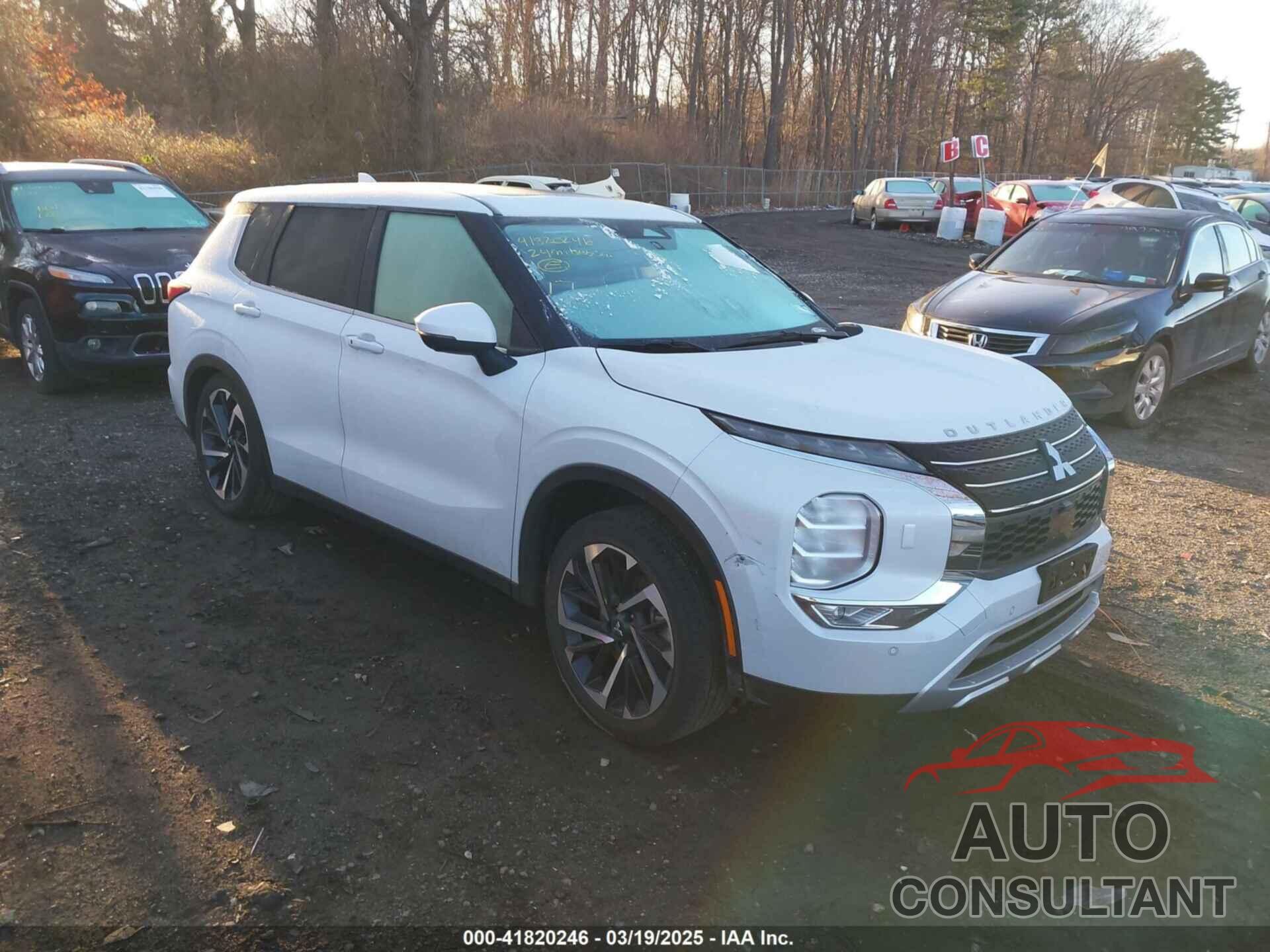 MITSUBISHI OUTLANDER 2024 - JA4J4VA87RZ018640