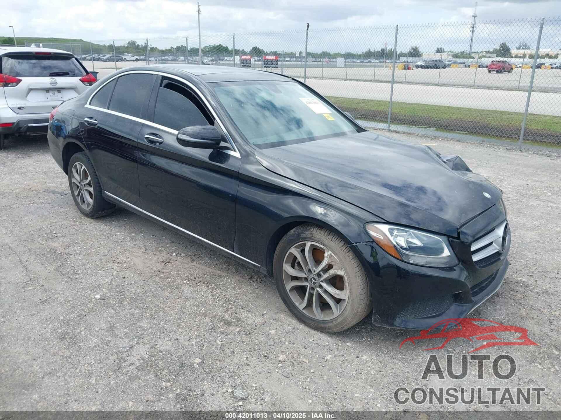 MERCEDES-BENZ C 300 2017 - 55SWF4KB6HU212346