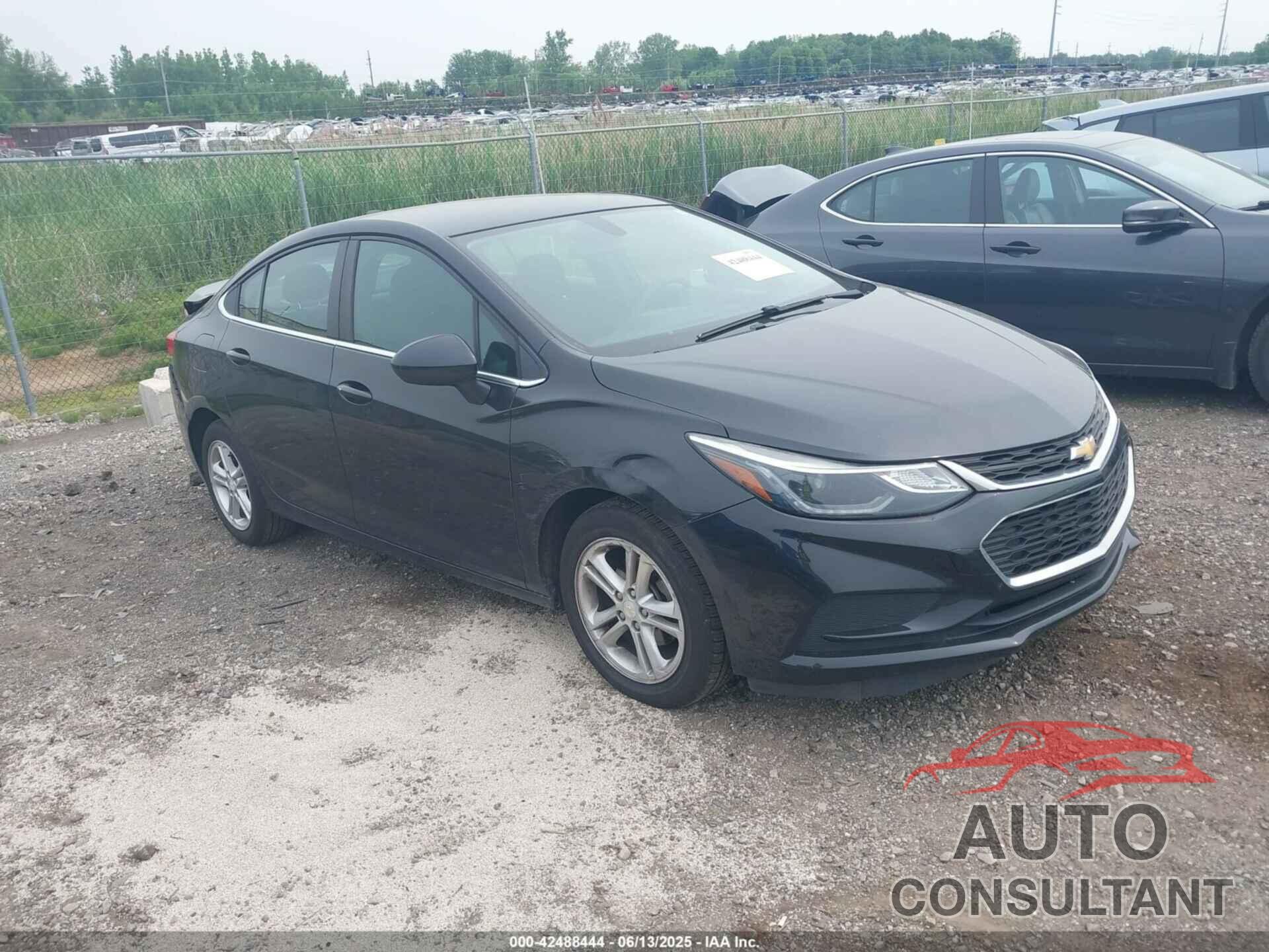 CHEVROLET CRUZE 2017 - 1G1BE5SM0H7269571