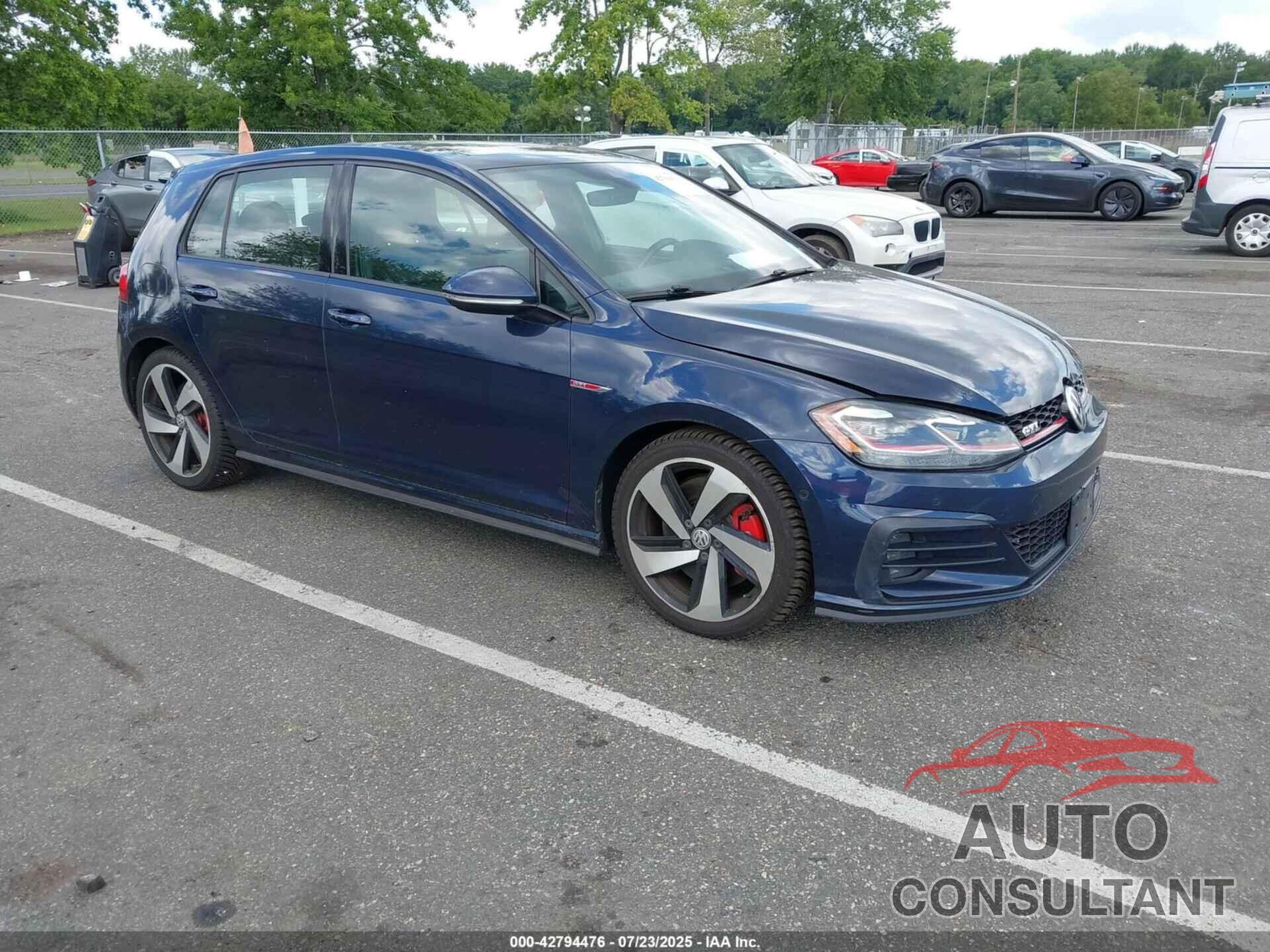 VOLKSWAGEN GOLF GTI 2018 - 3VW547AU6JM263013