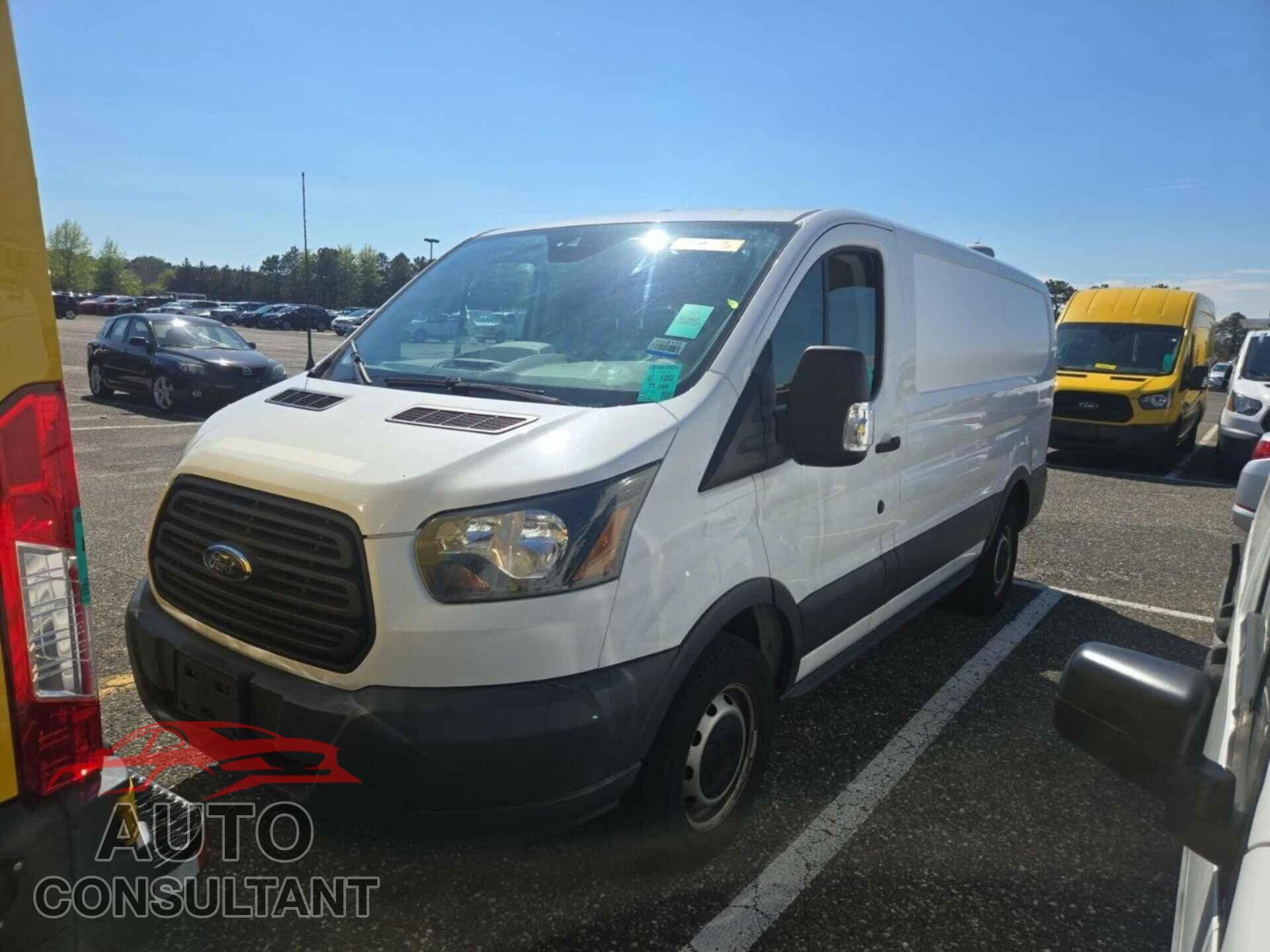 FORD TRANSIT 2017 - 1FTYR1YM2HKA31983