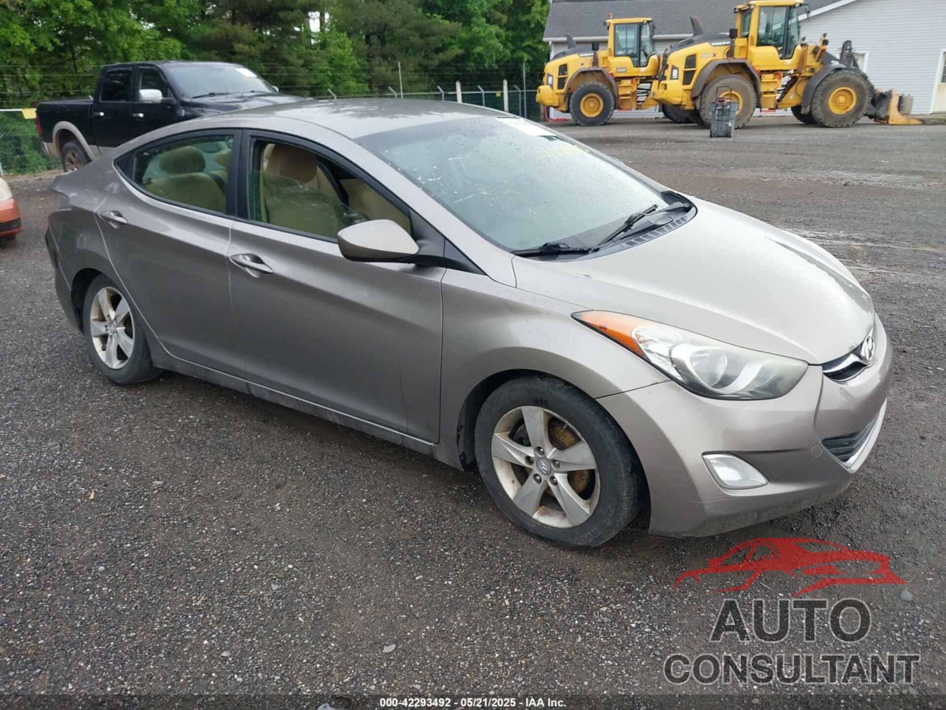 HYUNDAI ELANTRA 2012 - 5NPDH4AE4CH101447