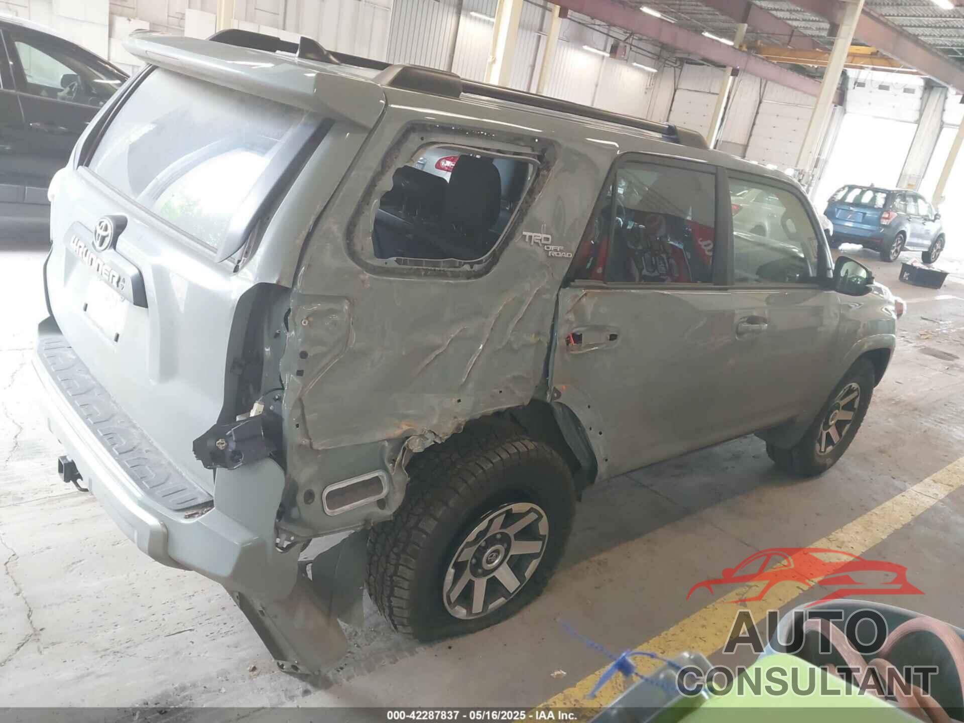 TOYOTA 4RUNNER 2023 - JTERU5JR5P6200817