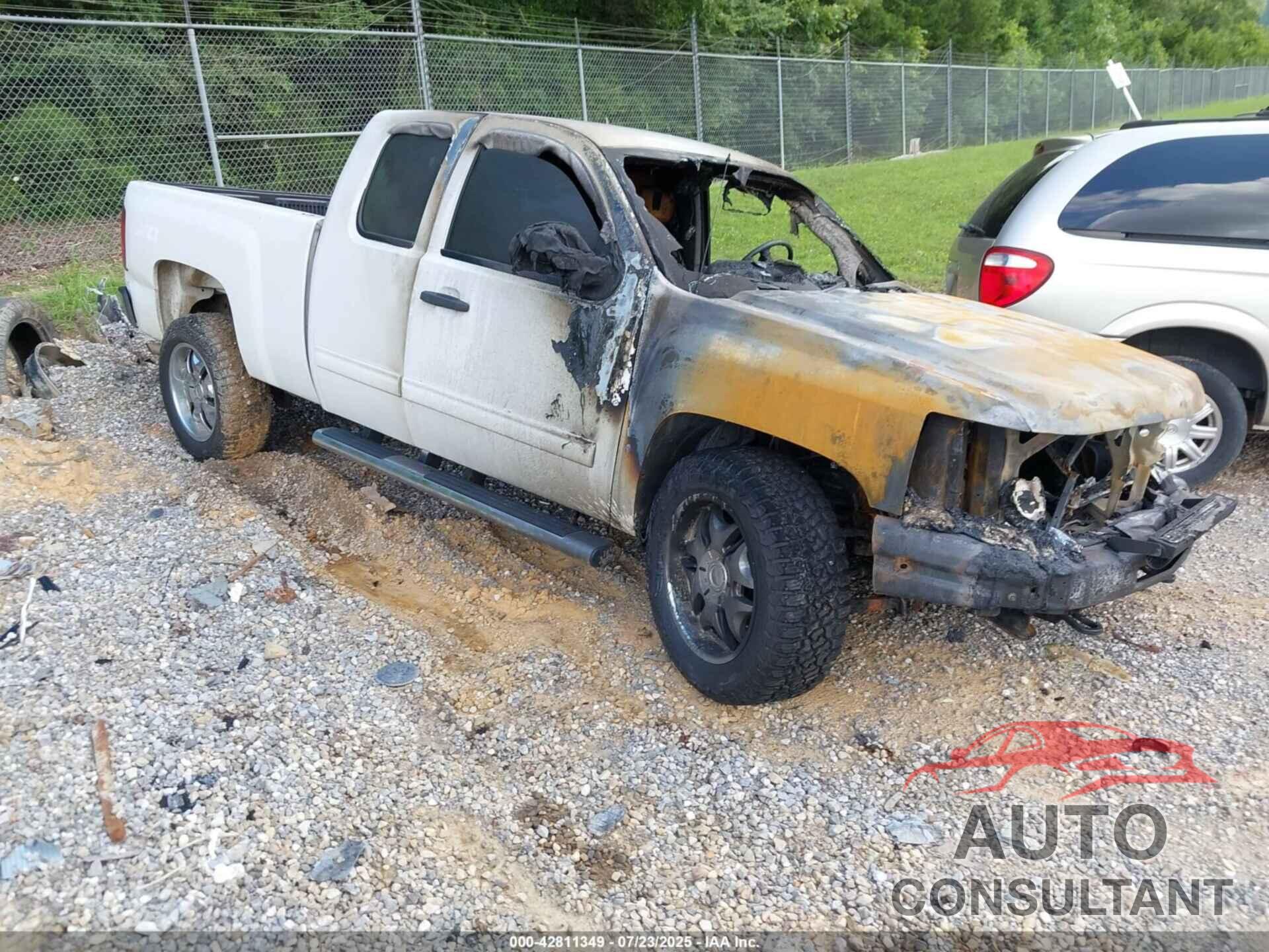 CHEVROLET SILVERADO 1500 2013 - 1GCRKPEA2DZ286690