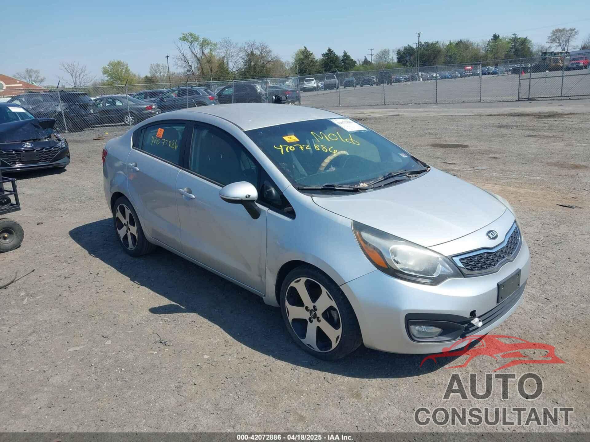KIA RIO 2014 - KNADN4A34E6352924