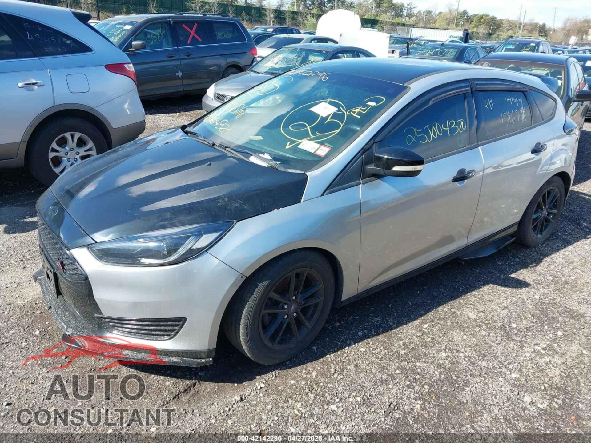 FORD FOCUS 2016 - 1FADP3K27GL329368