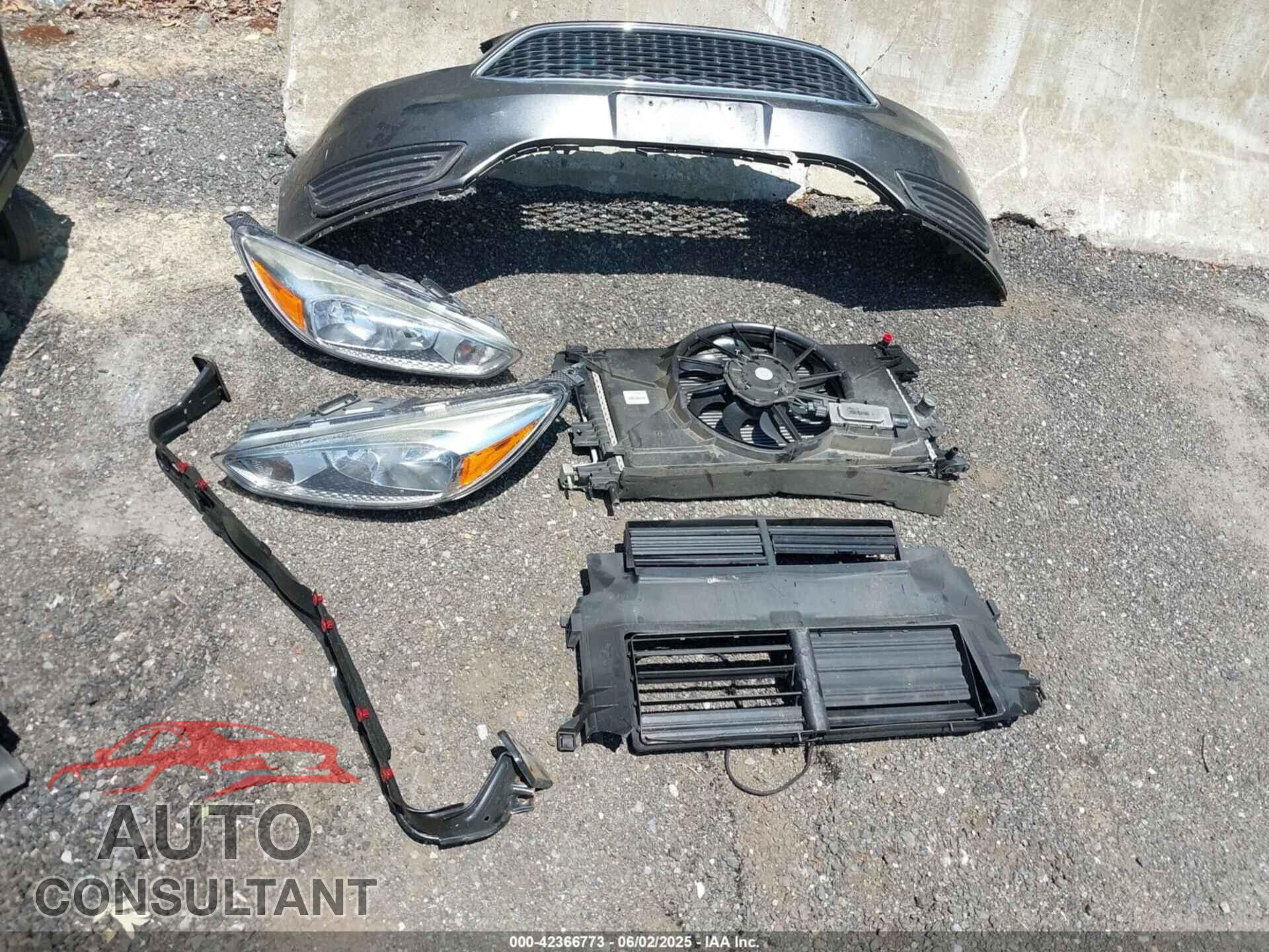 FORD FOCUS 2017 - 1FADP3K27HL327542