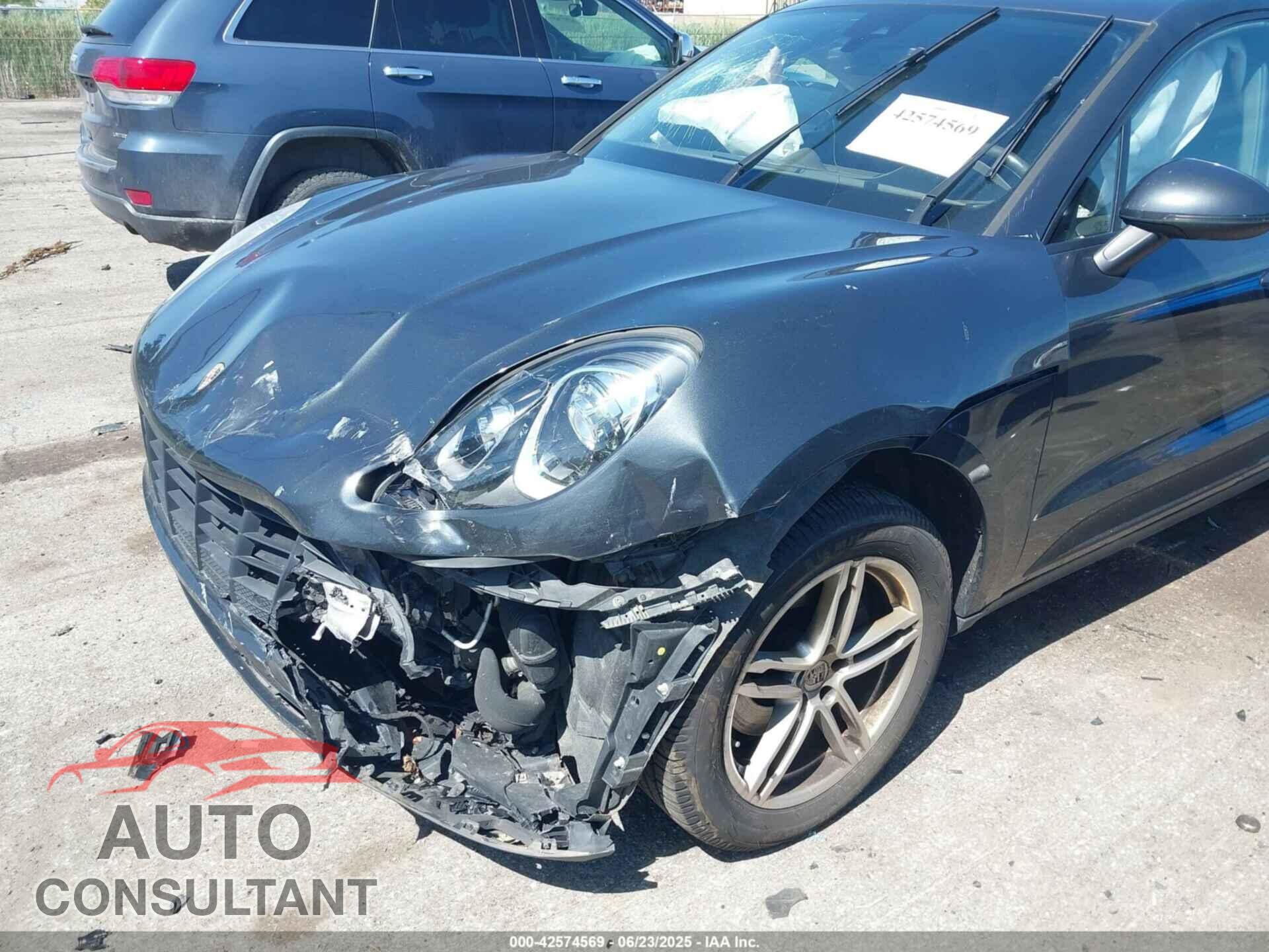 PORSCHE MACAN 2017 - WP1AA2A58HLB01772