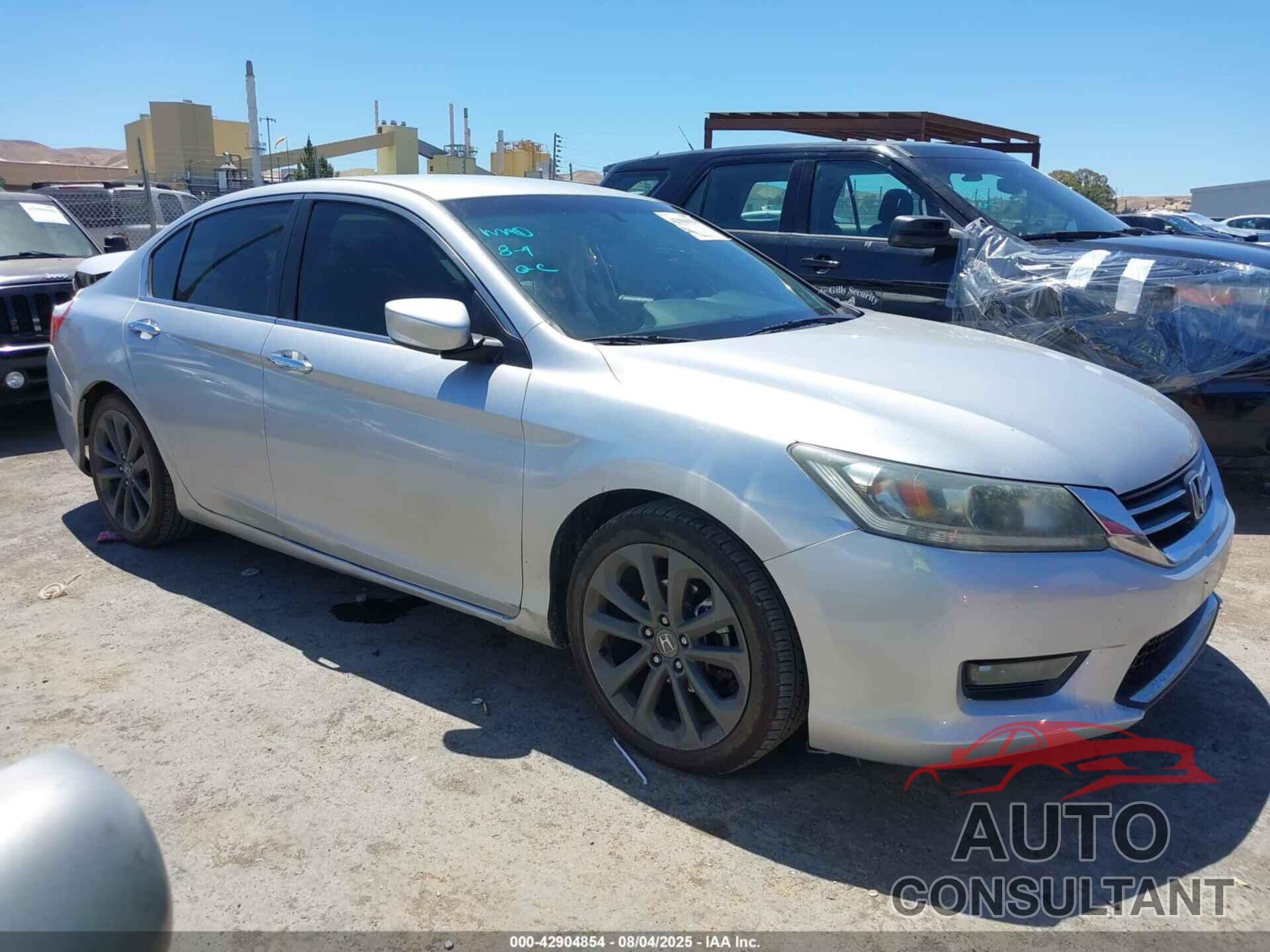 HONDA ACCORD 2015 - 1HGCR2F54FA112614