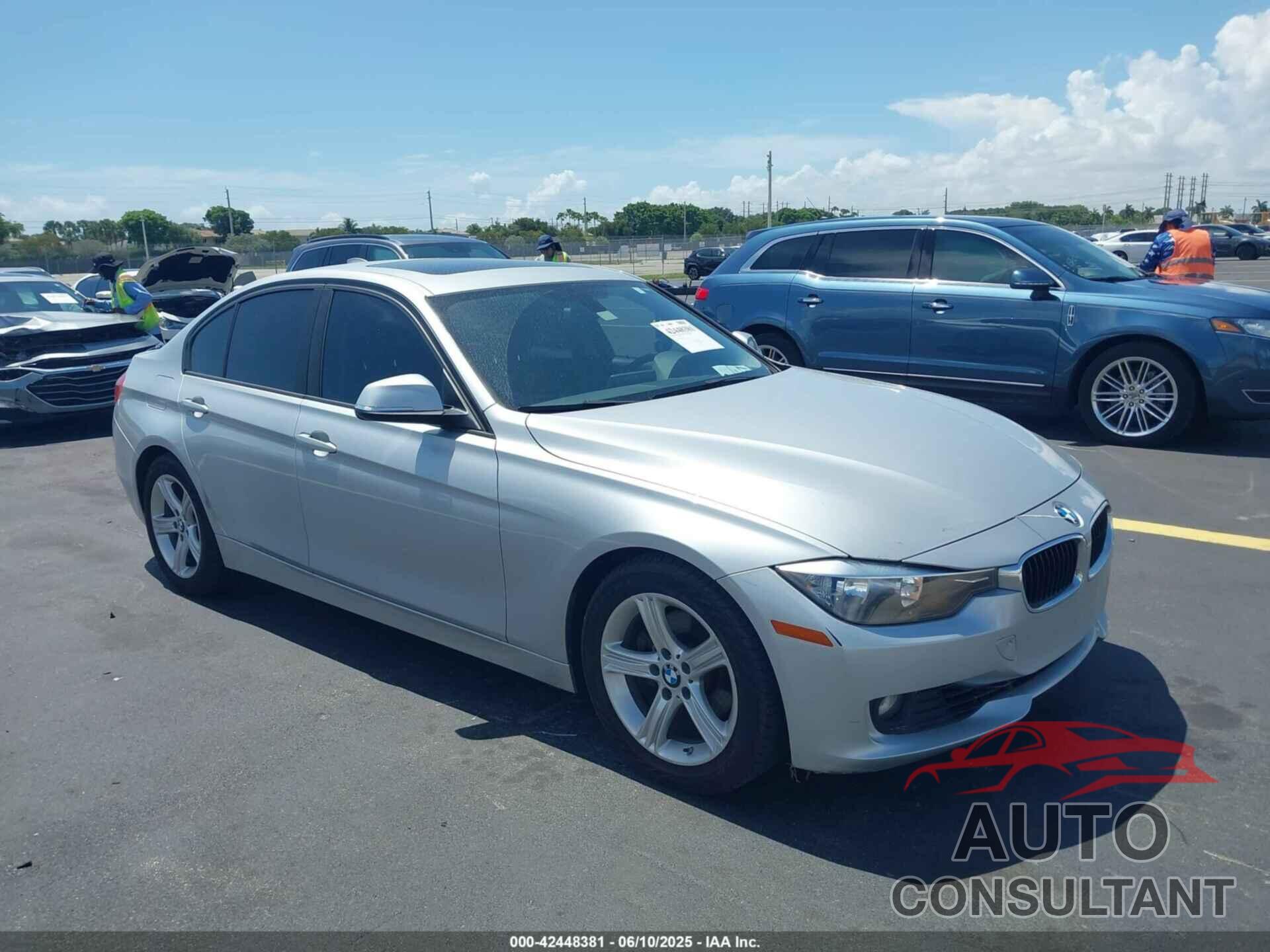 BMW 328I 2013 - WBA3C1G50DNN93277