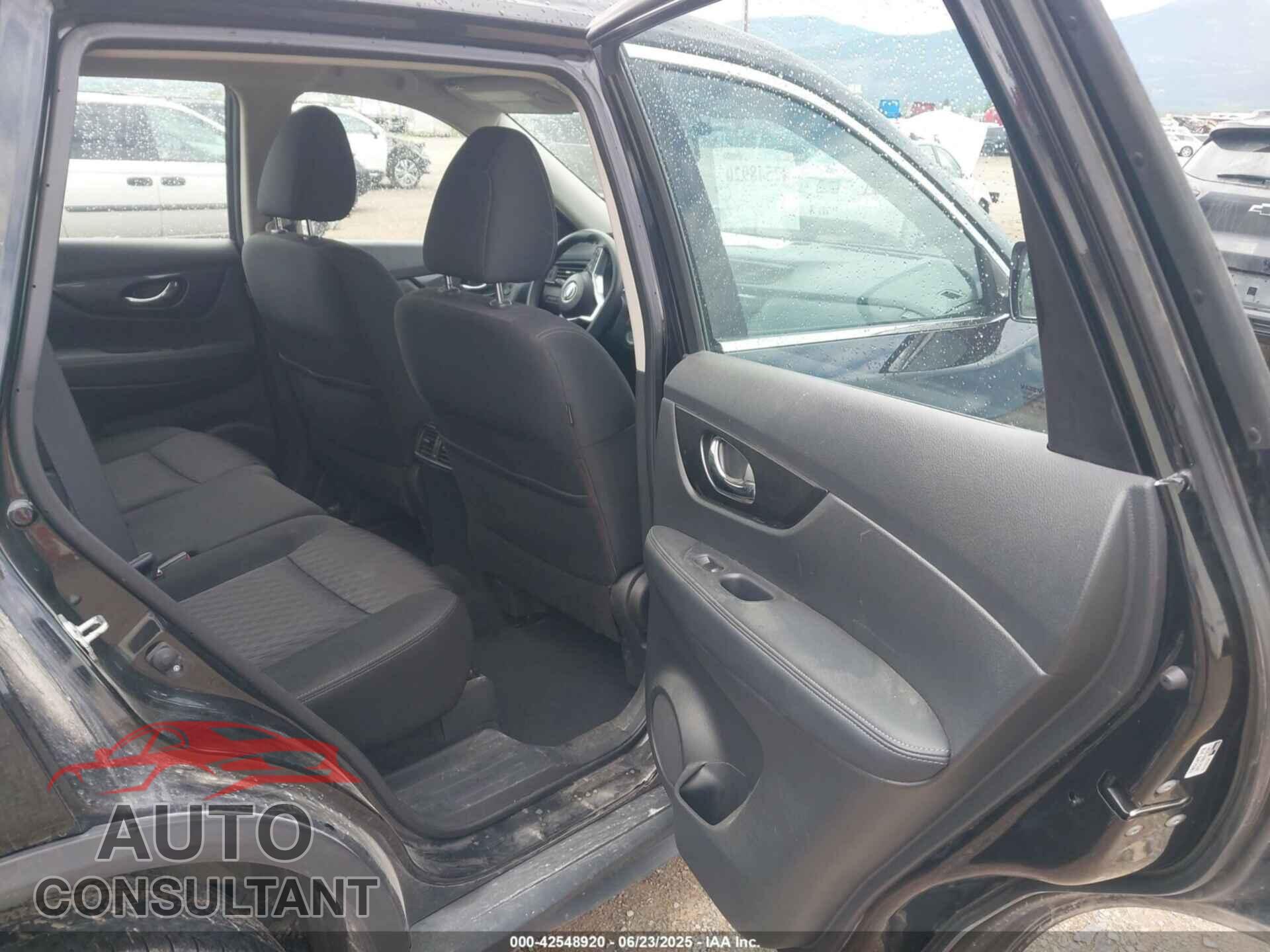 NISSAN ROGUE 2017 - KNMAT2MV0HP598882