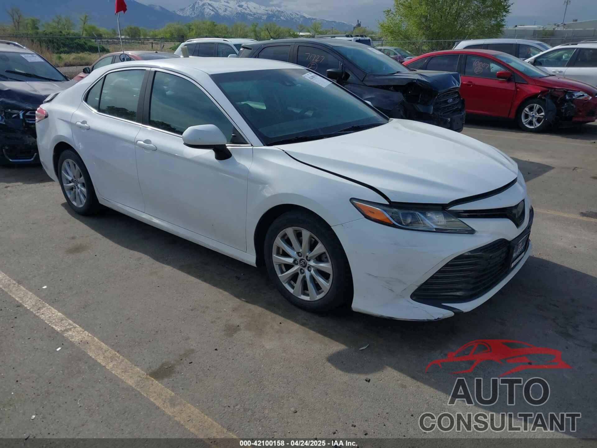 TOYOTA CAMRY 2018 - 4T1B11HK4JU003393