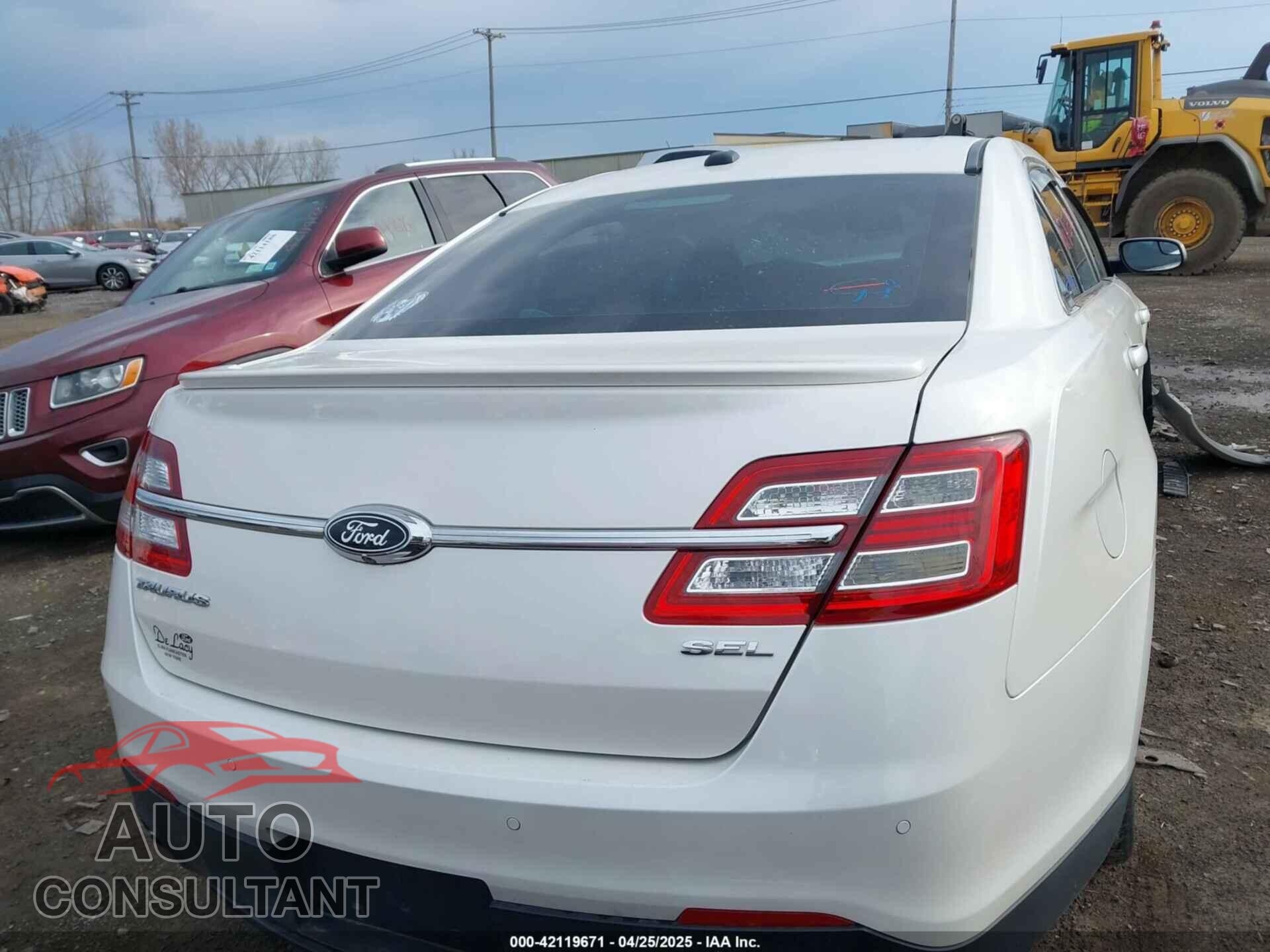 FORD TAURUS 2015 - 1FAHP2E89FG125416