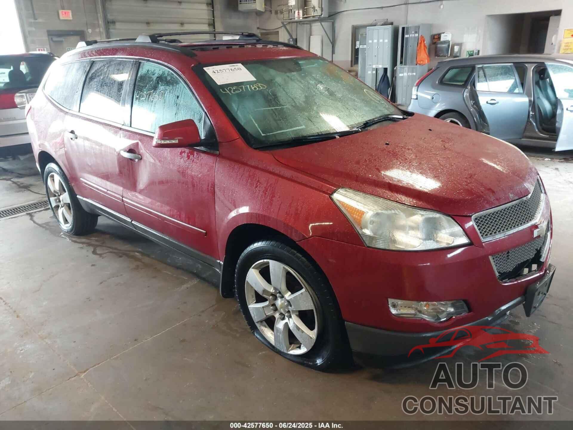 CHEVROLET TRAVERSE 2012 - 1GNKVLED8CJ381092