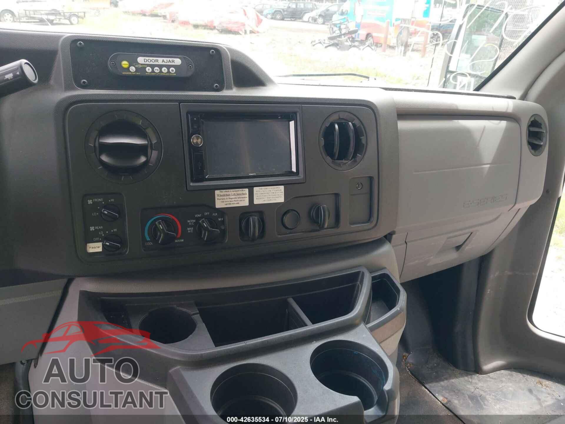 FORD E-350 CUTAWAY 2018 - 1FDEE3F61JDC27918