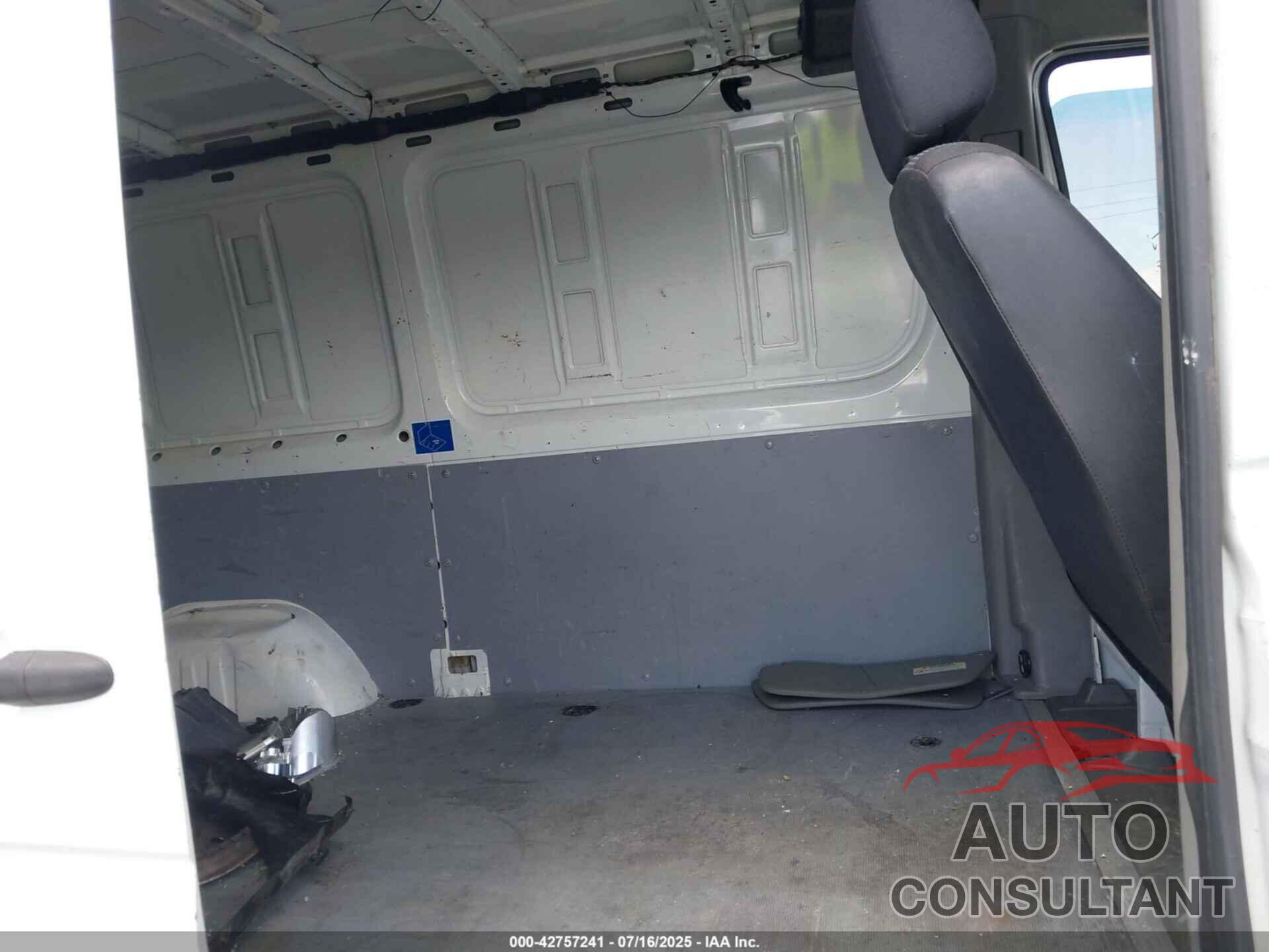 MERCEDES-BENZ SPRINTER VAN 2500 2010 - WD3PE7CC9A5462487