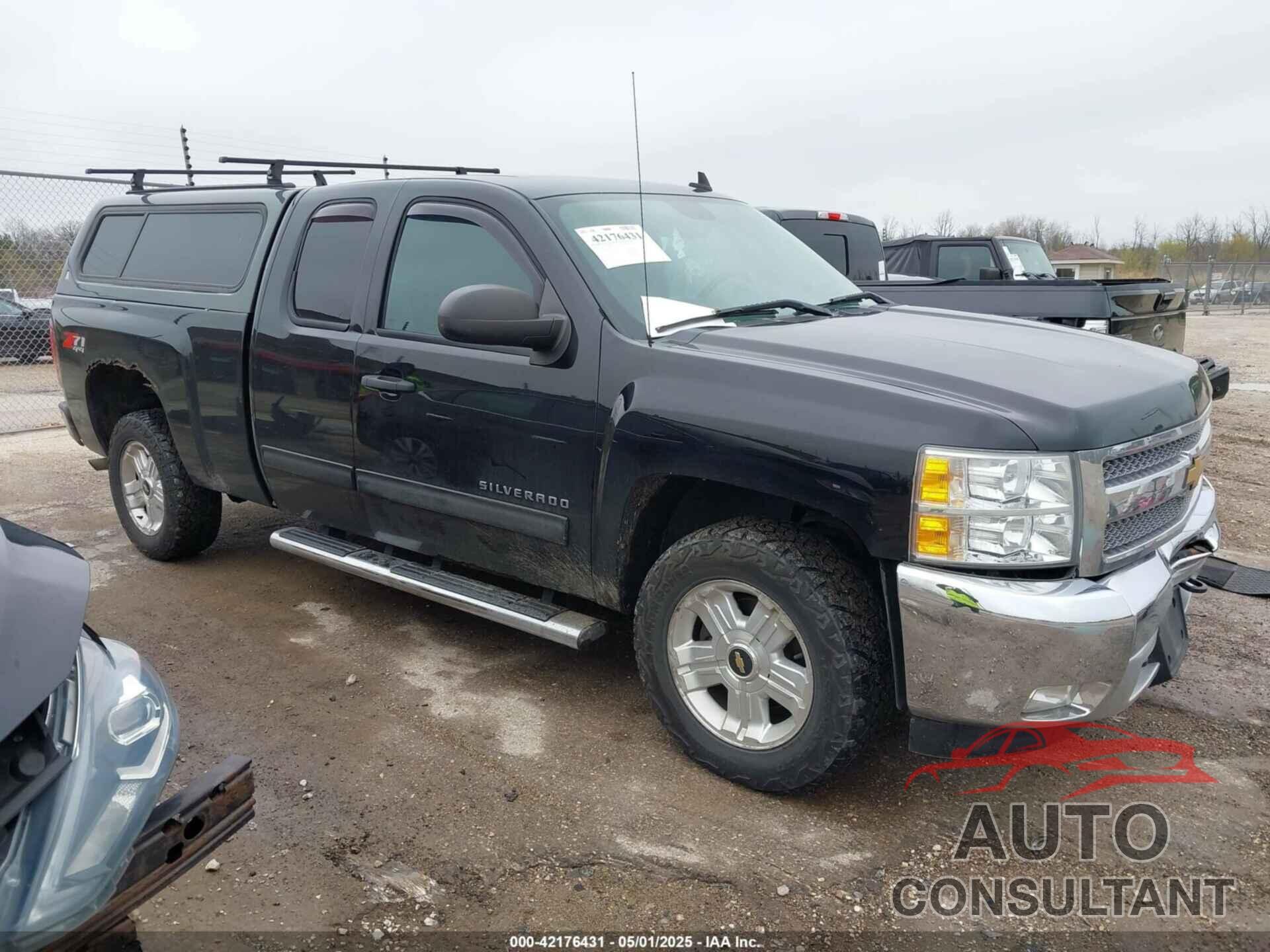 CHEVROLET SILVERADO 1500 2013 - 1GCRKSE75DZ411530