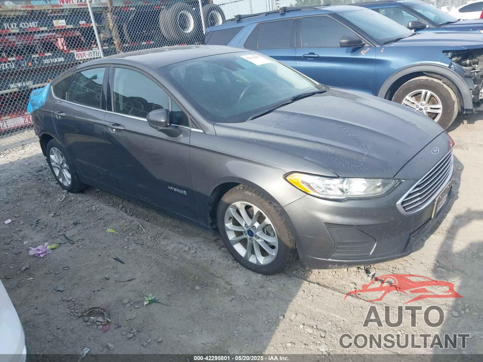 FORD FUSION HYBRID 2019 - 3FA6P0LU0KR240422