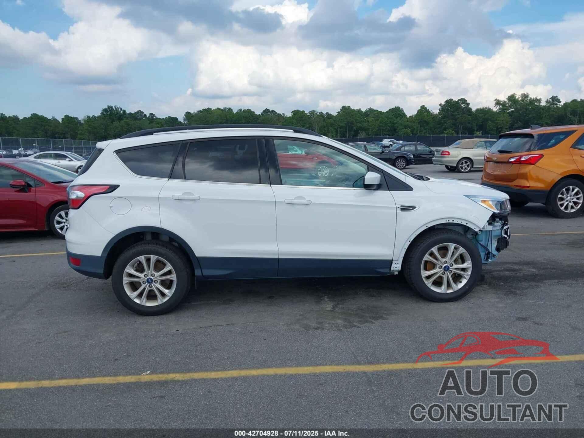 FORD ESCAPE 2018 - 1FMCU0GD2JUB47551