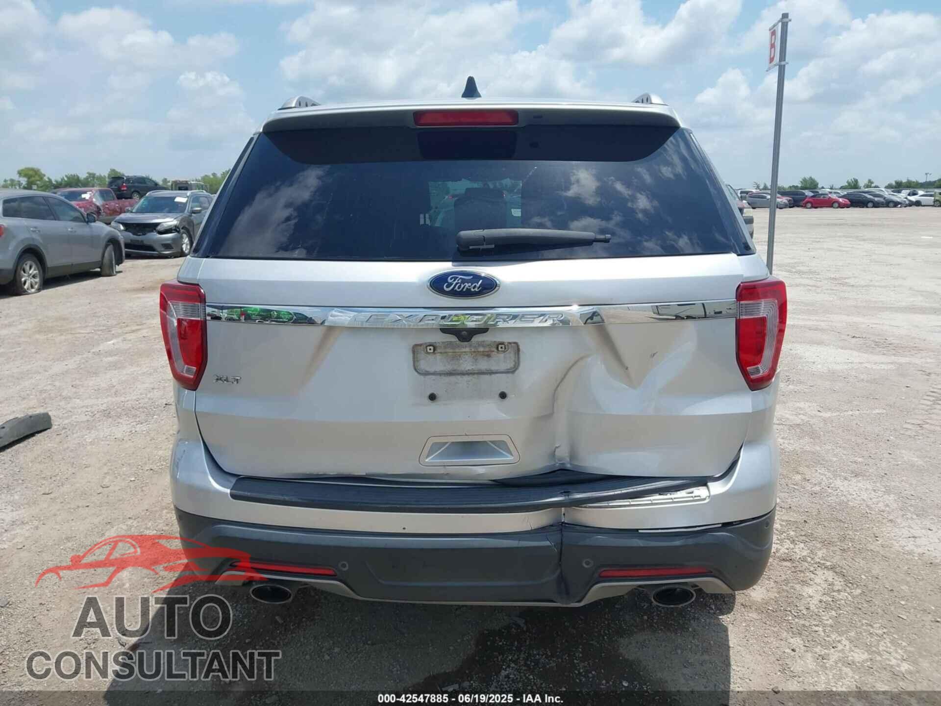 FORD EXPLORER 2018 - 1FM5K7D82JGB77615