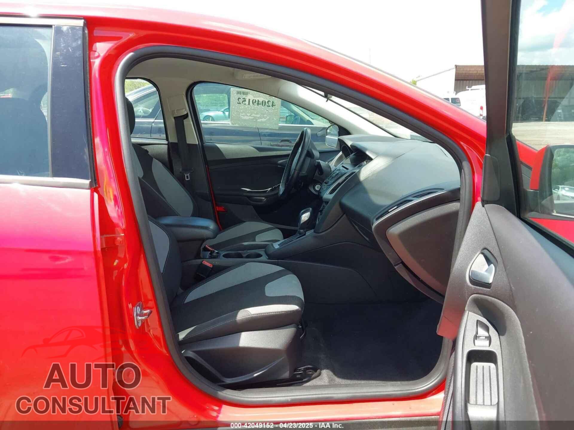FORD FOCUS 2014 - 1FADP3F27EL446519