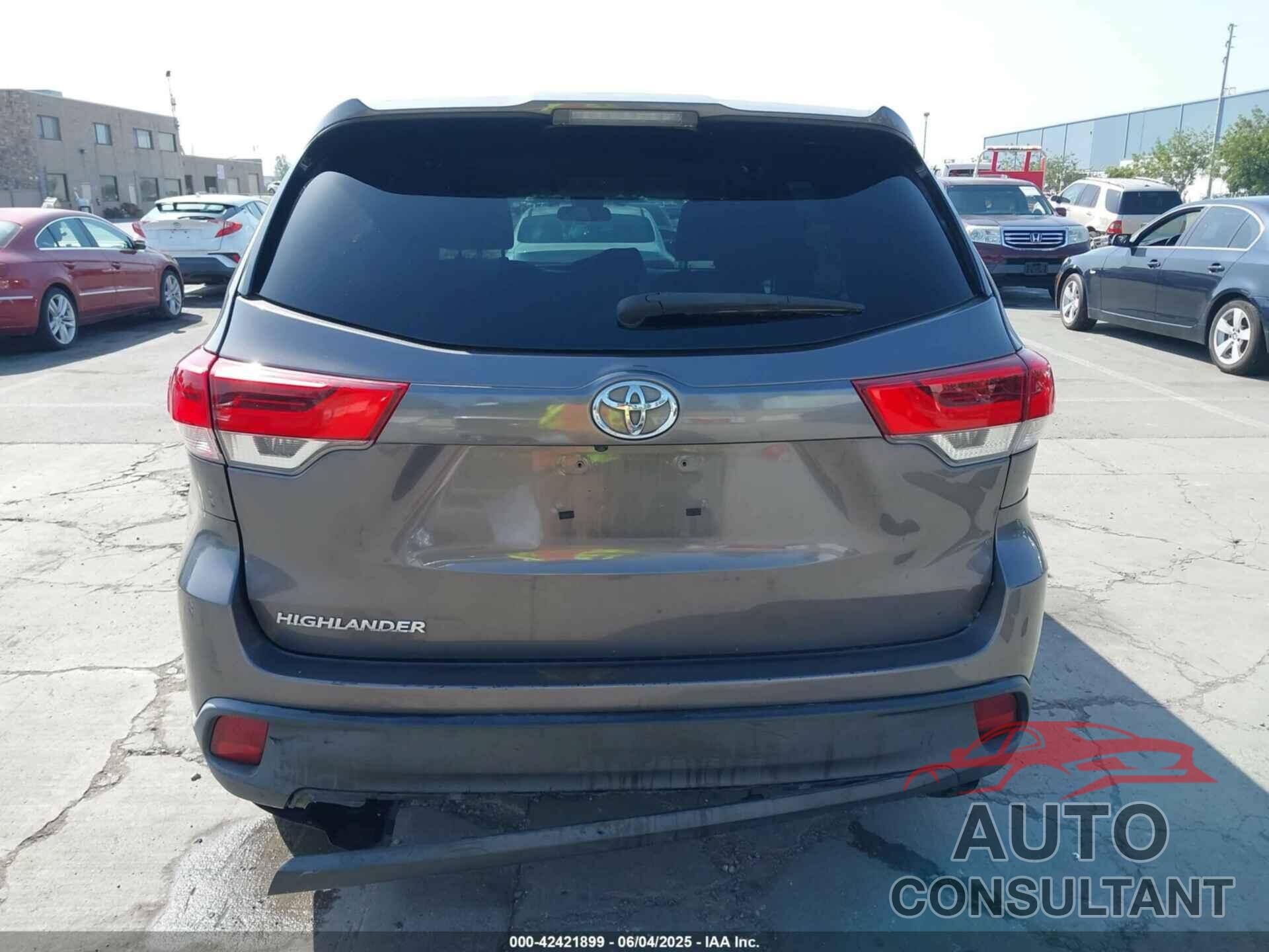 TOYOTA HIGHLANDER 2019 - 5TDZZRFH6KS326822