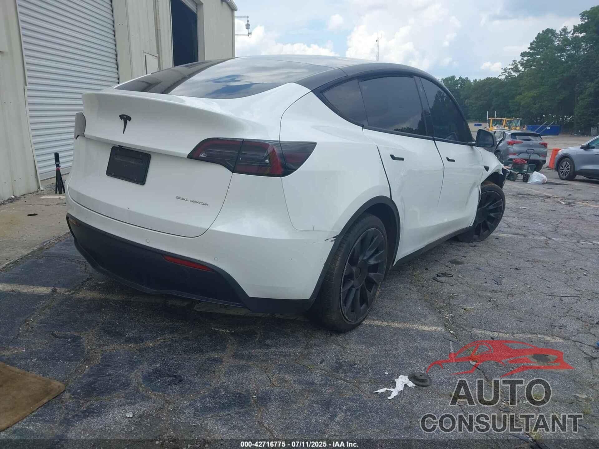 TESLA MODEL Y 2022 - 7SAYGDEE6NF364669