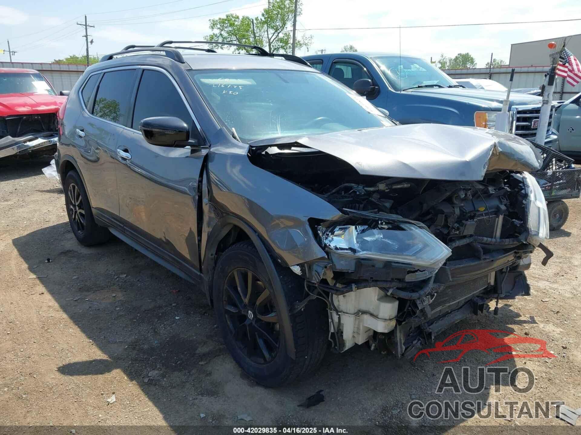 NISSAN ROGUE 2017 - 5N1AT2MT1HC841438