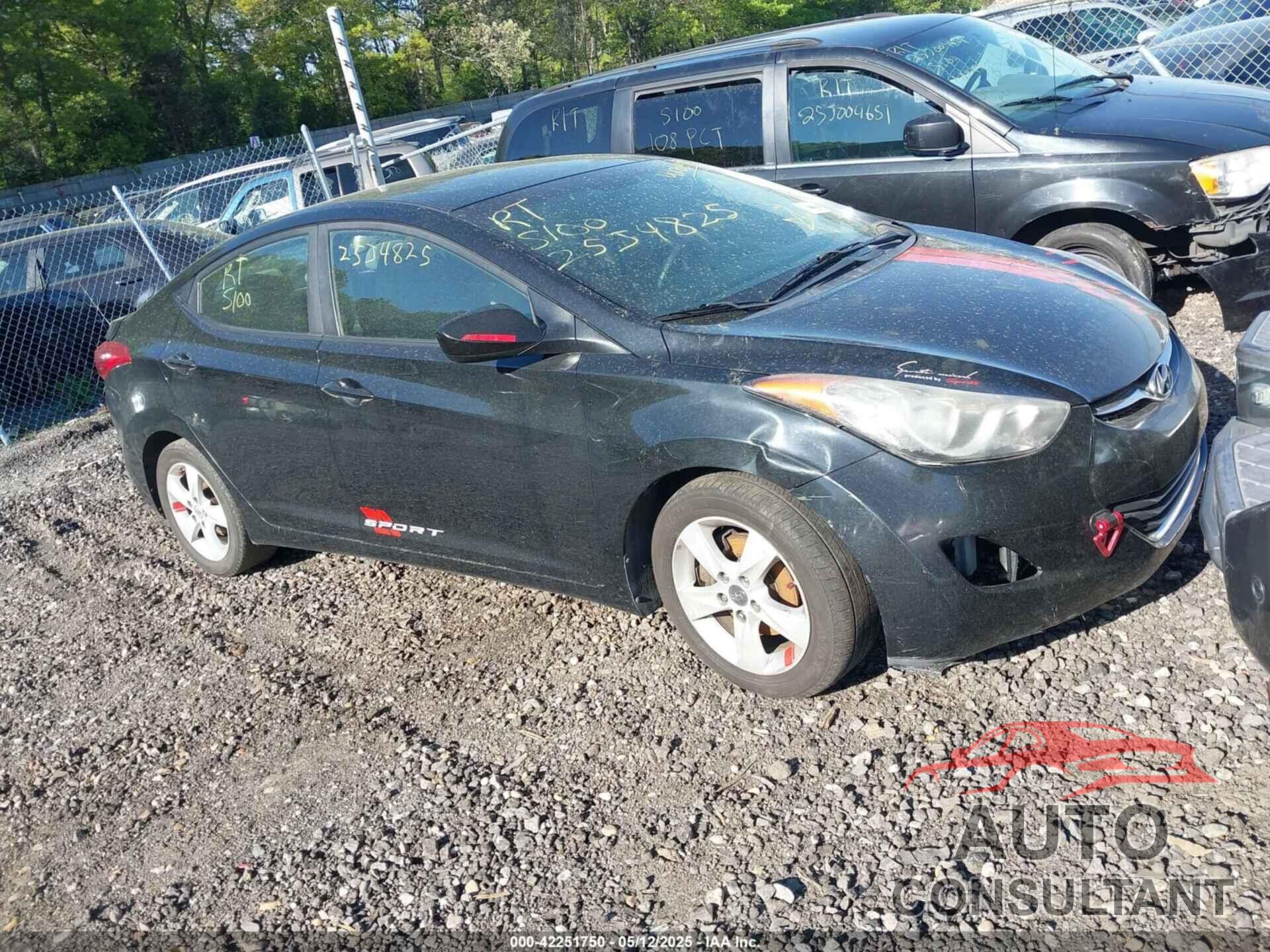 HYUNDAI ELANTRA 2011 - KMHDH4AE3BU103657