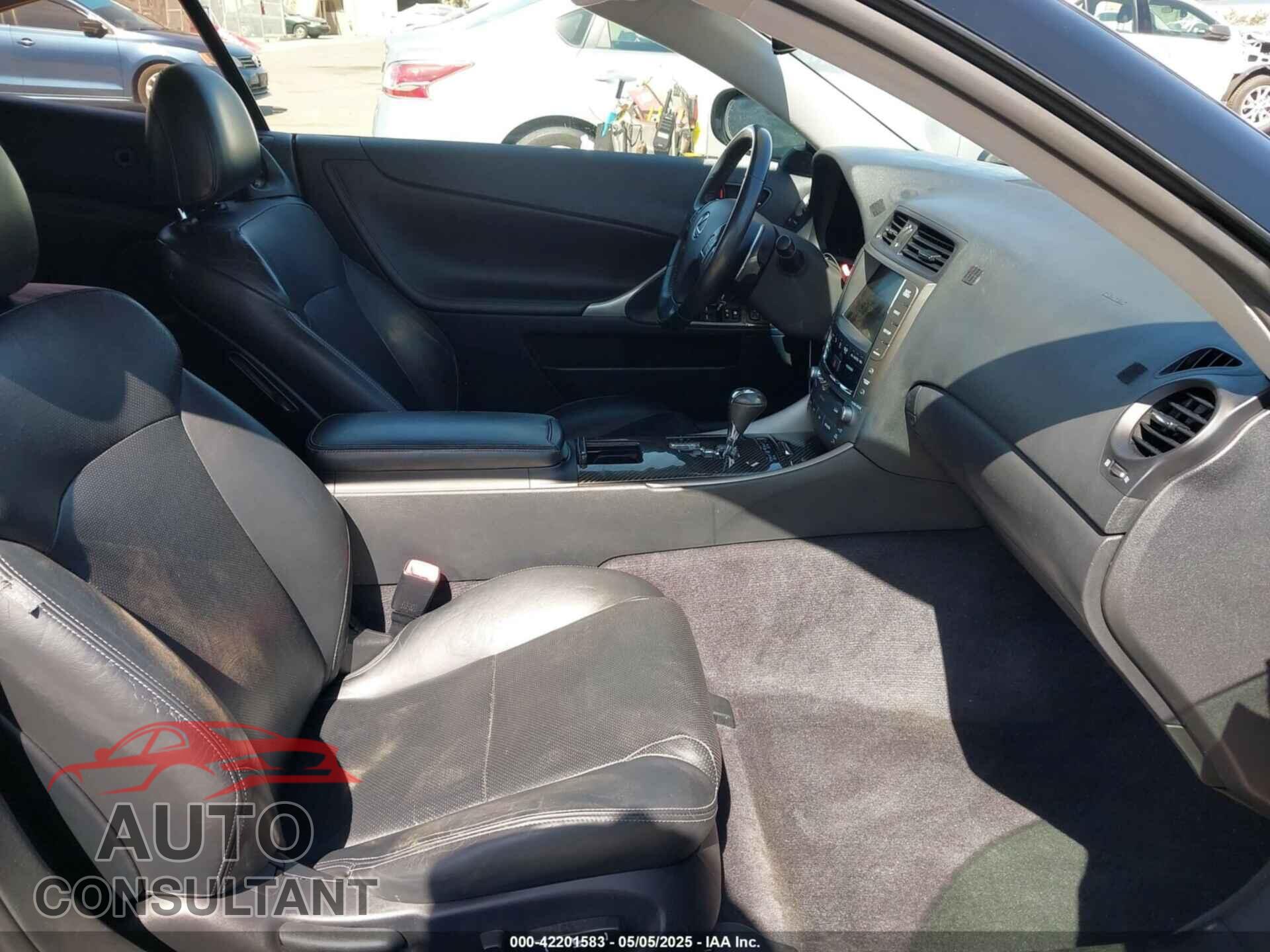LEXUS IS 350C 2010 - JTHFE2C20A2504542