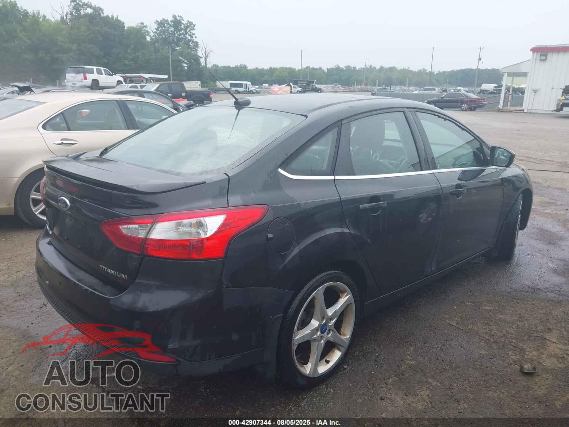 FORD FOCUS 2012 - 1FAHP3J29CL125197