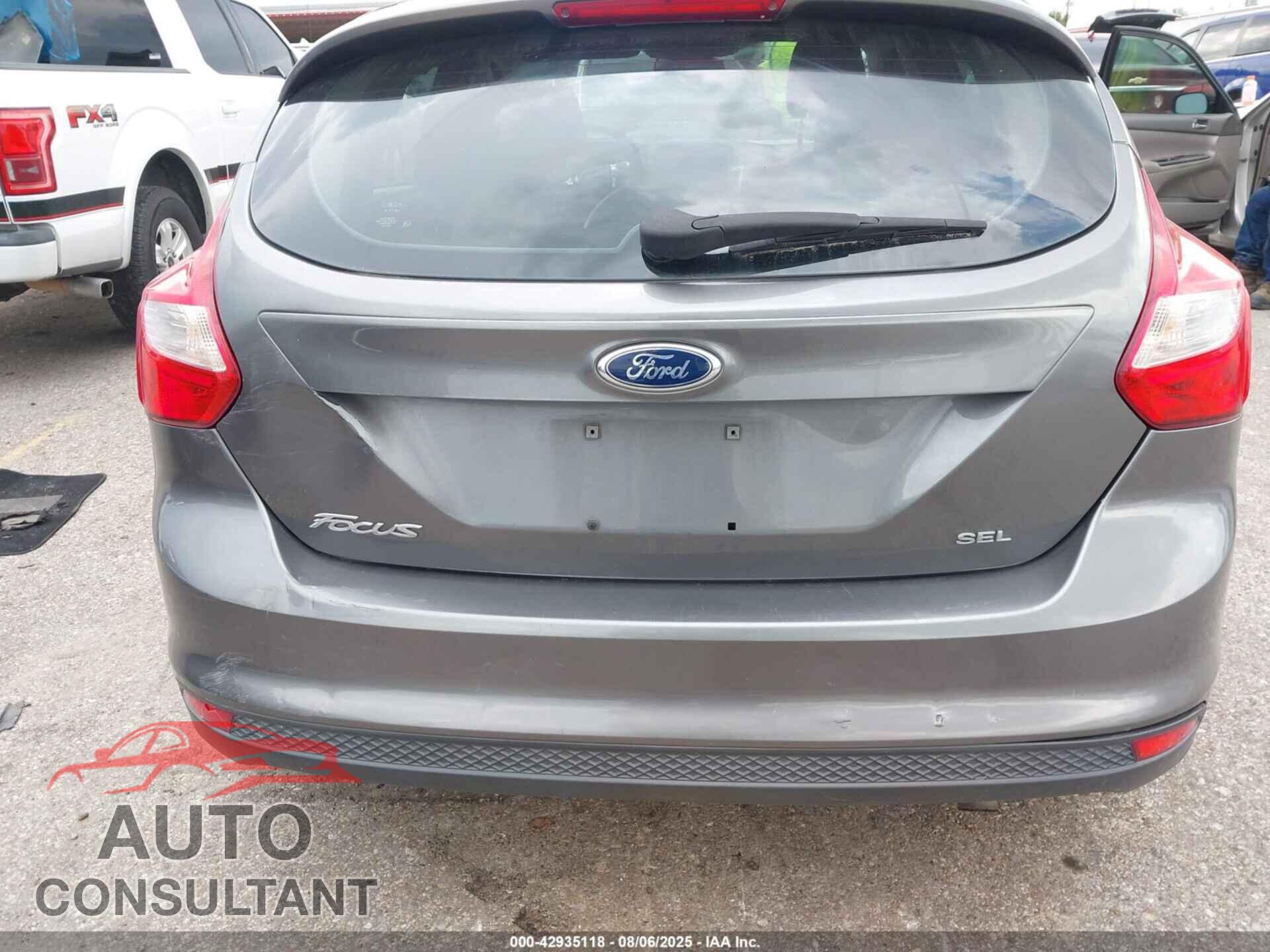 FORD FOCUS 2012 - 1FAHP3M25CL174361