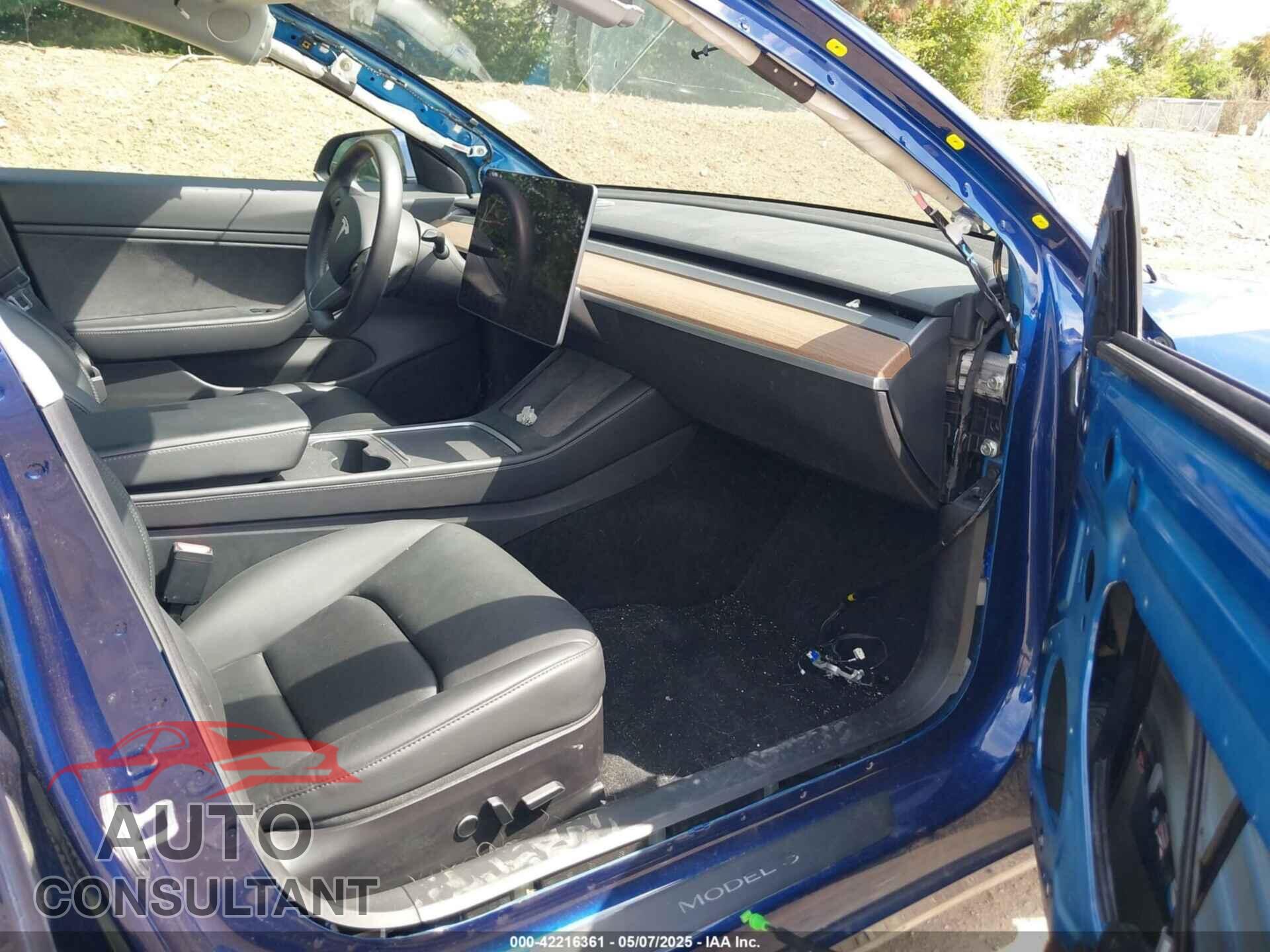 TESLA MODEL 3 2021 - 5YJ3E1EB4MF858187