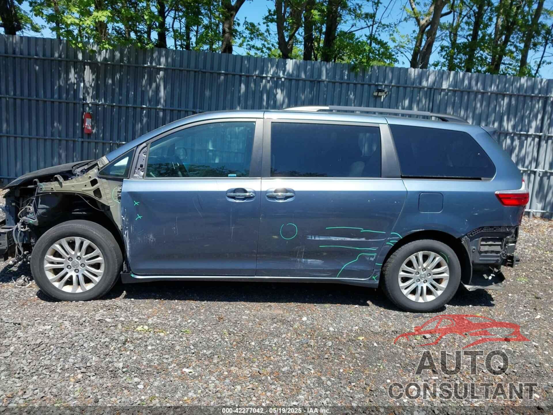 TOYOTA SIENNA 2017 - 5TDYZ3DC0HS785627