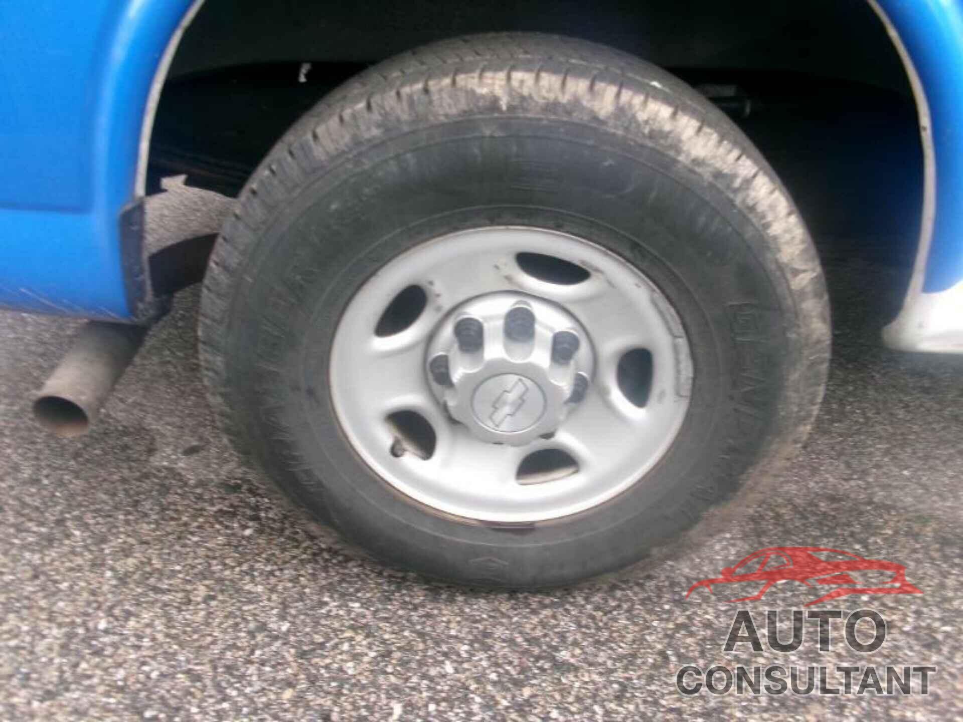 CHEVROLET EXPRESS G2500 2015 - 1GCWGFCF9F1157523