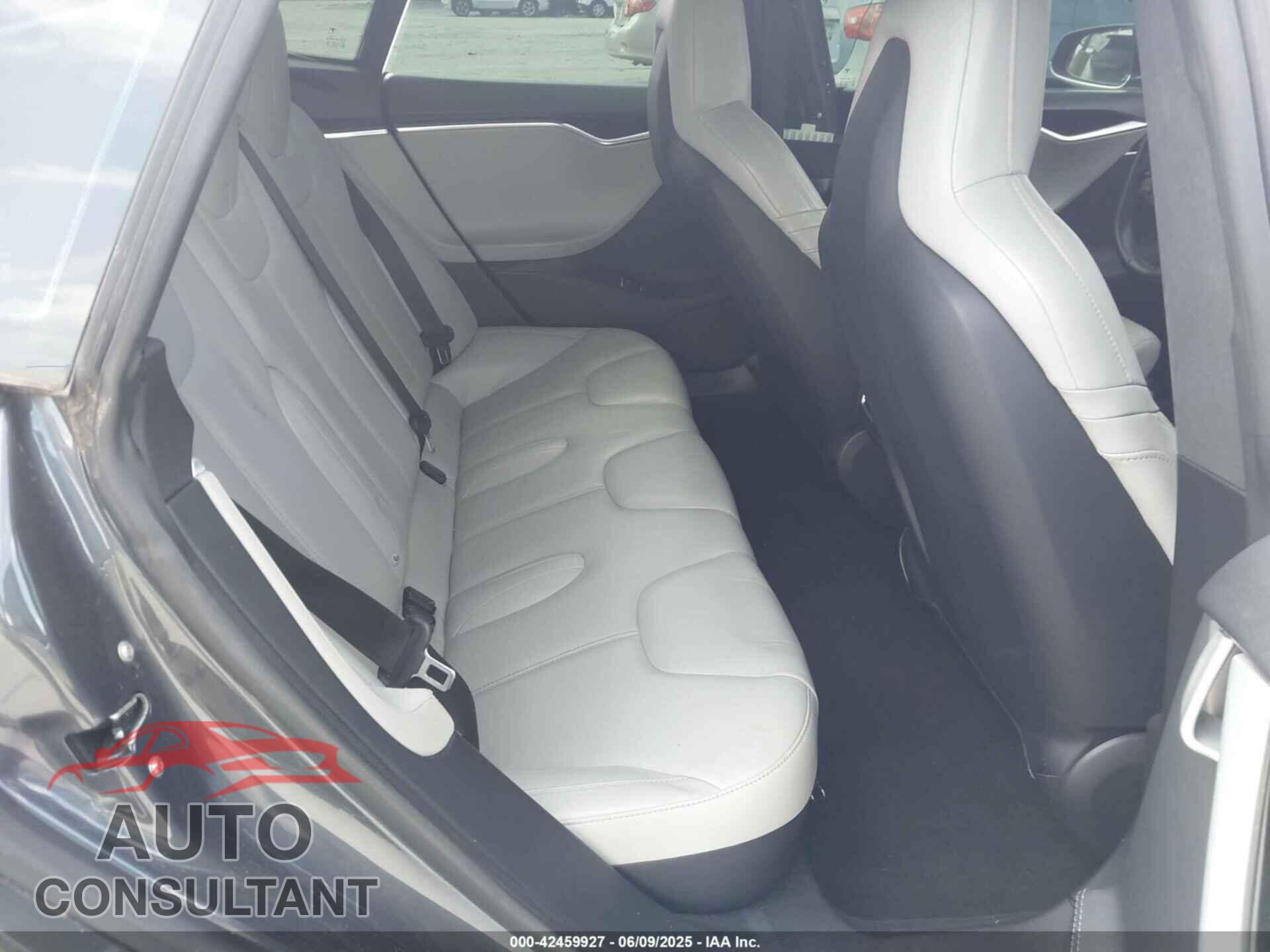 TESLA MODEL S 2015 - 5YJSA1E47FF102106