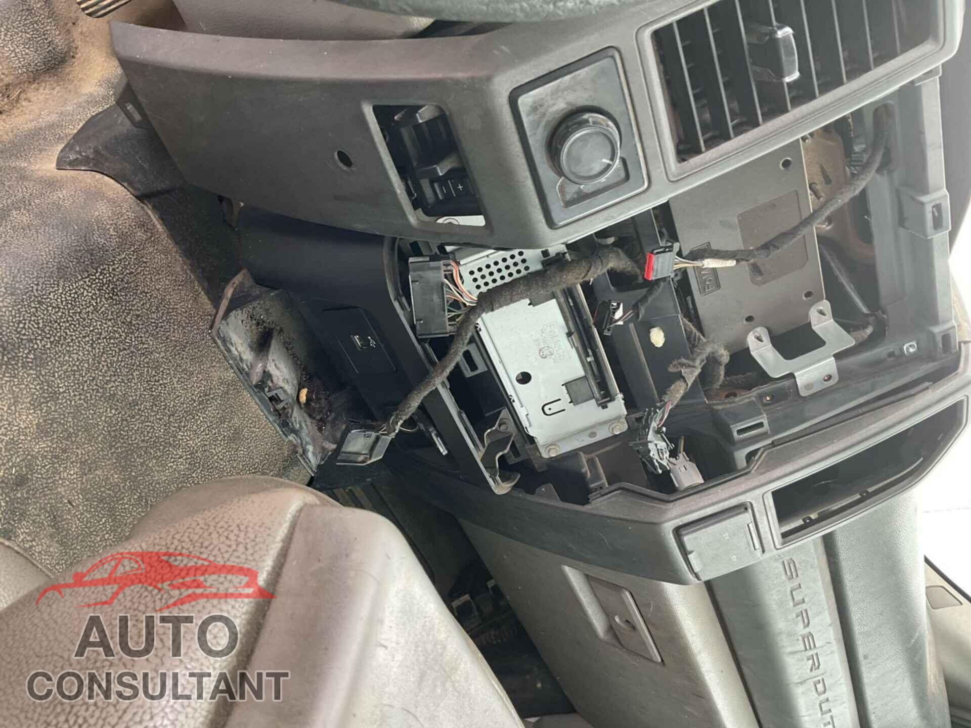 FORD F-550 CHASSIS 2017 - 1FDUF5HT9HEE05781