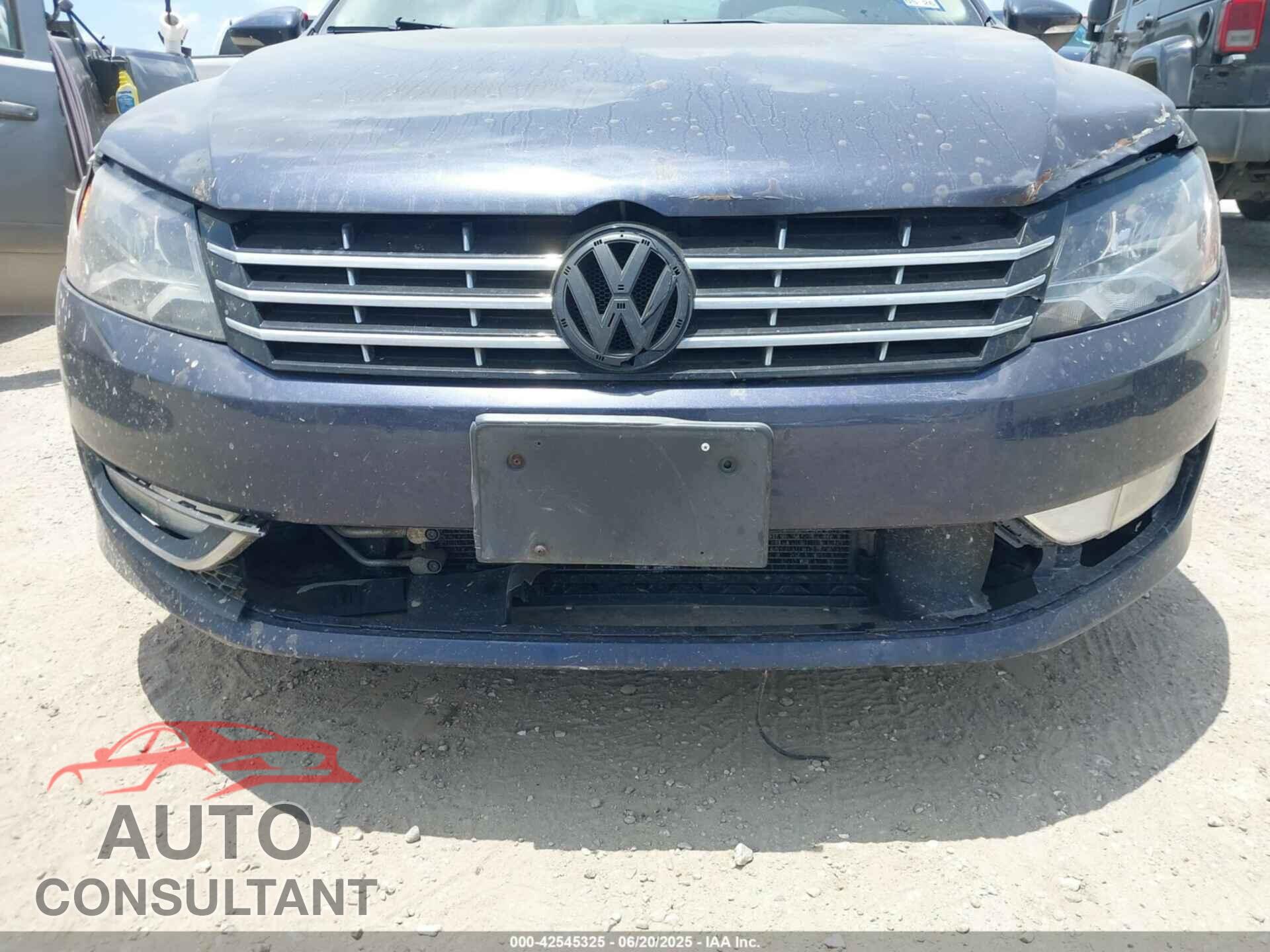 VOLKSWAGEN PASSAT 2012 - 1VWCN7A34CC031865